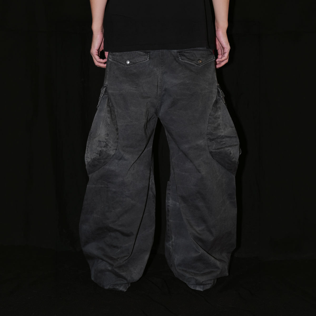 AVINMADE Ripple Wide-Leg Cargo Pants