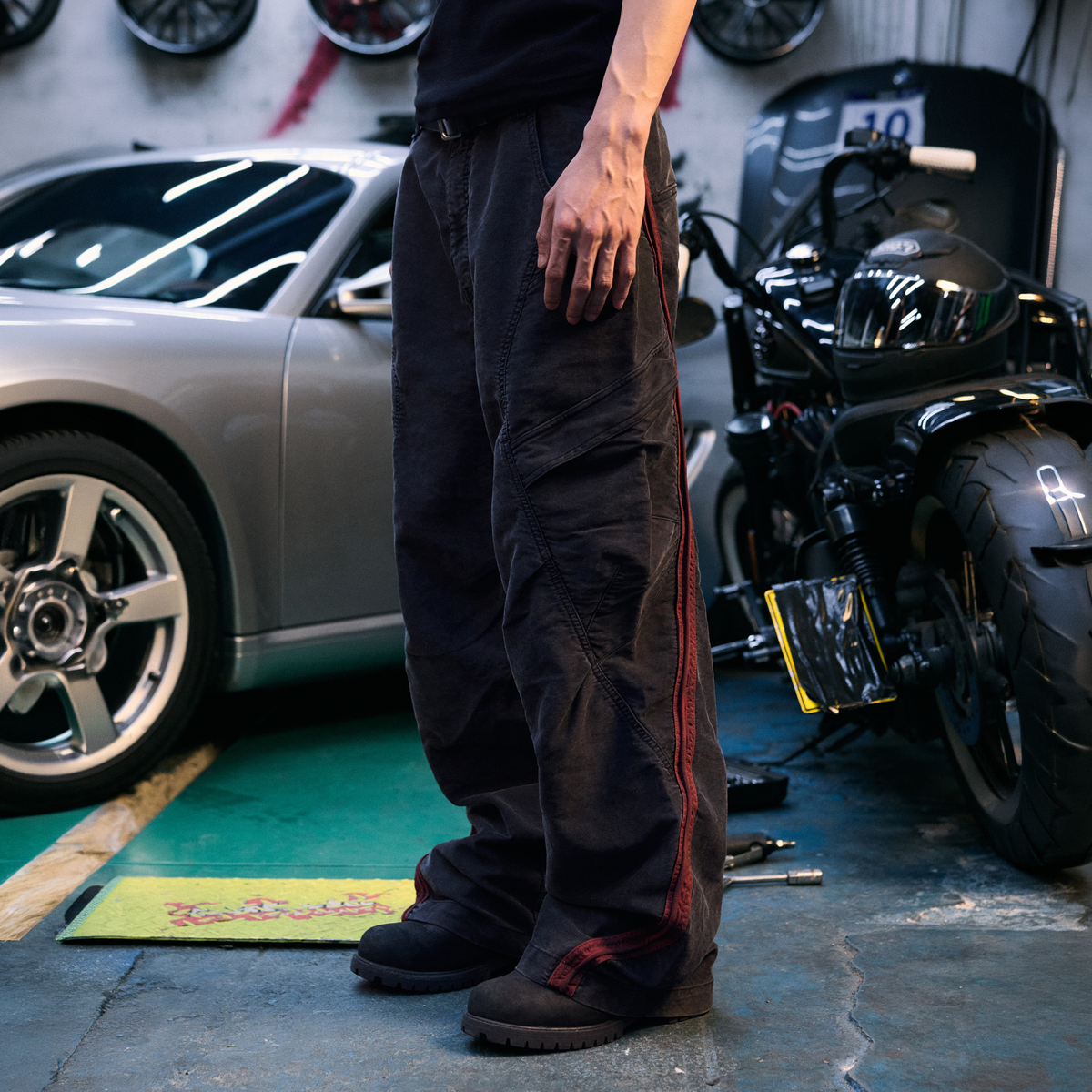 AVINMADE Contrast Curved Spliced Mole-Skin Cargo Trousers