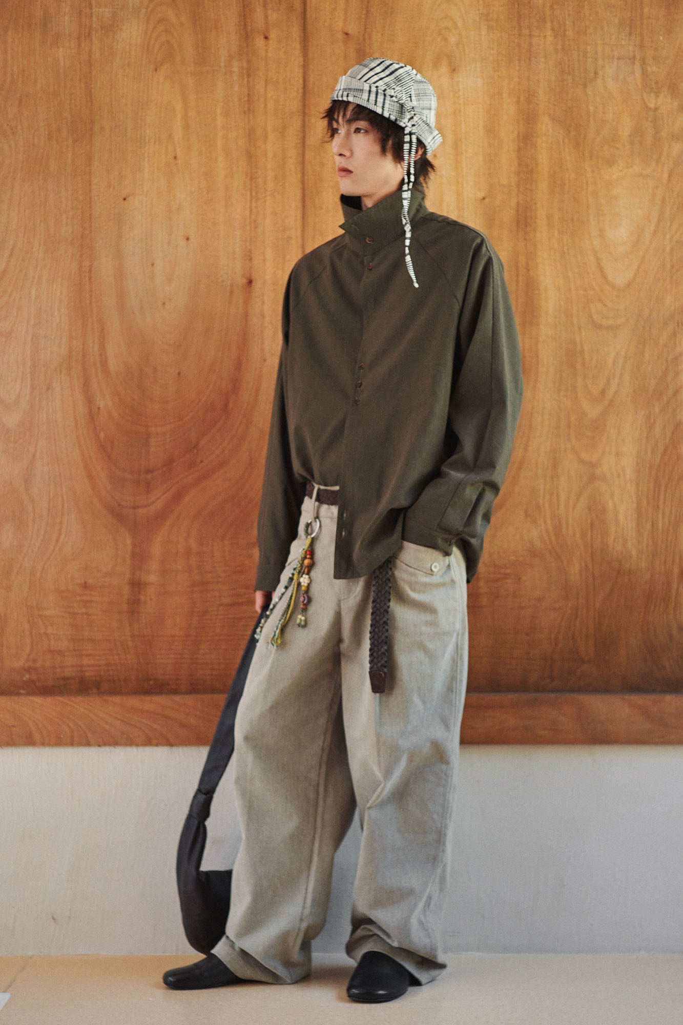 GONGHE REPUB Brushed Pleated Straight-Leg Trousers