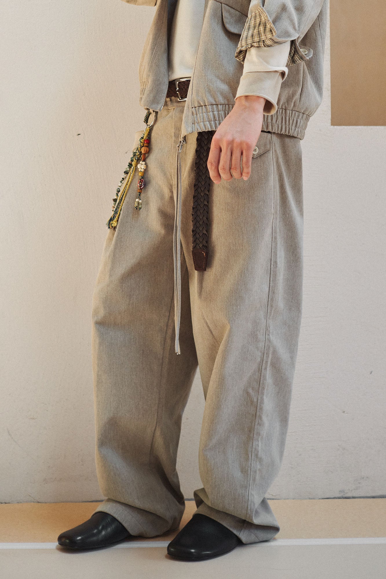 GONGHE REPUB Brushed Pleated Straight-Leg Trousers