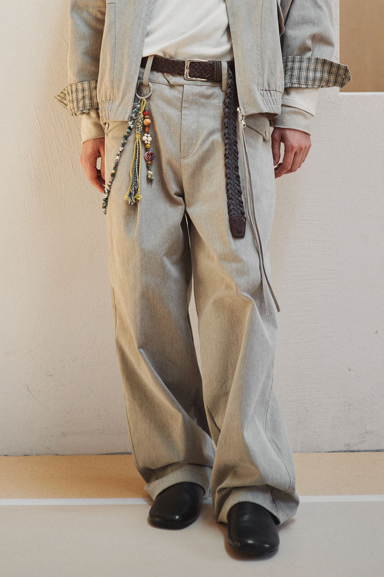 GONGHE REPUB Brushed Pleated Straight-Leg Trousers