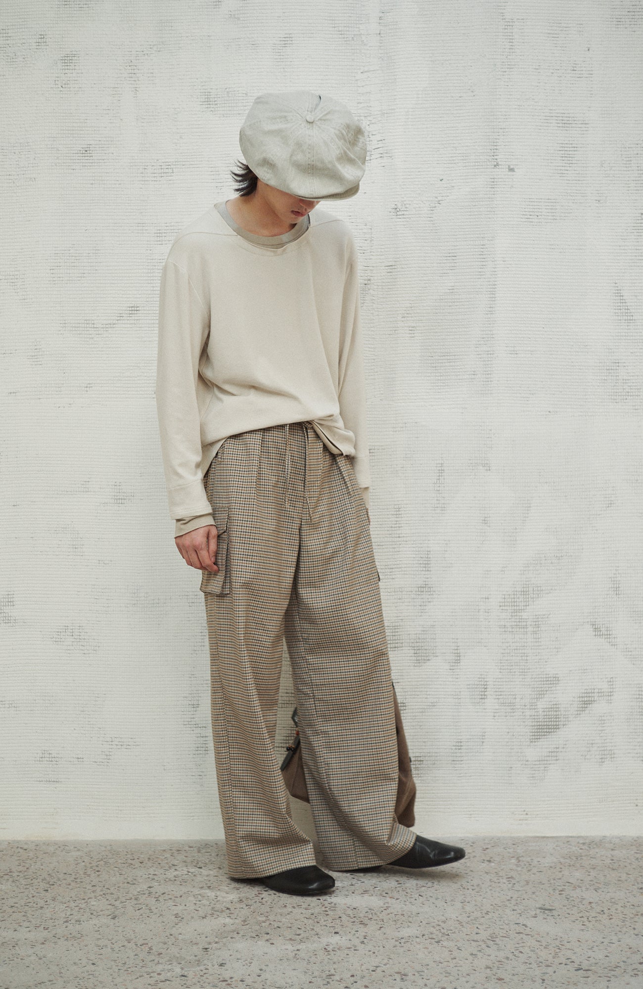GONGHE REPUB Modern Pleated Checkered Wide-Leg Trousers