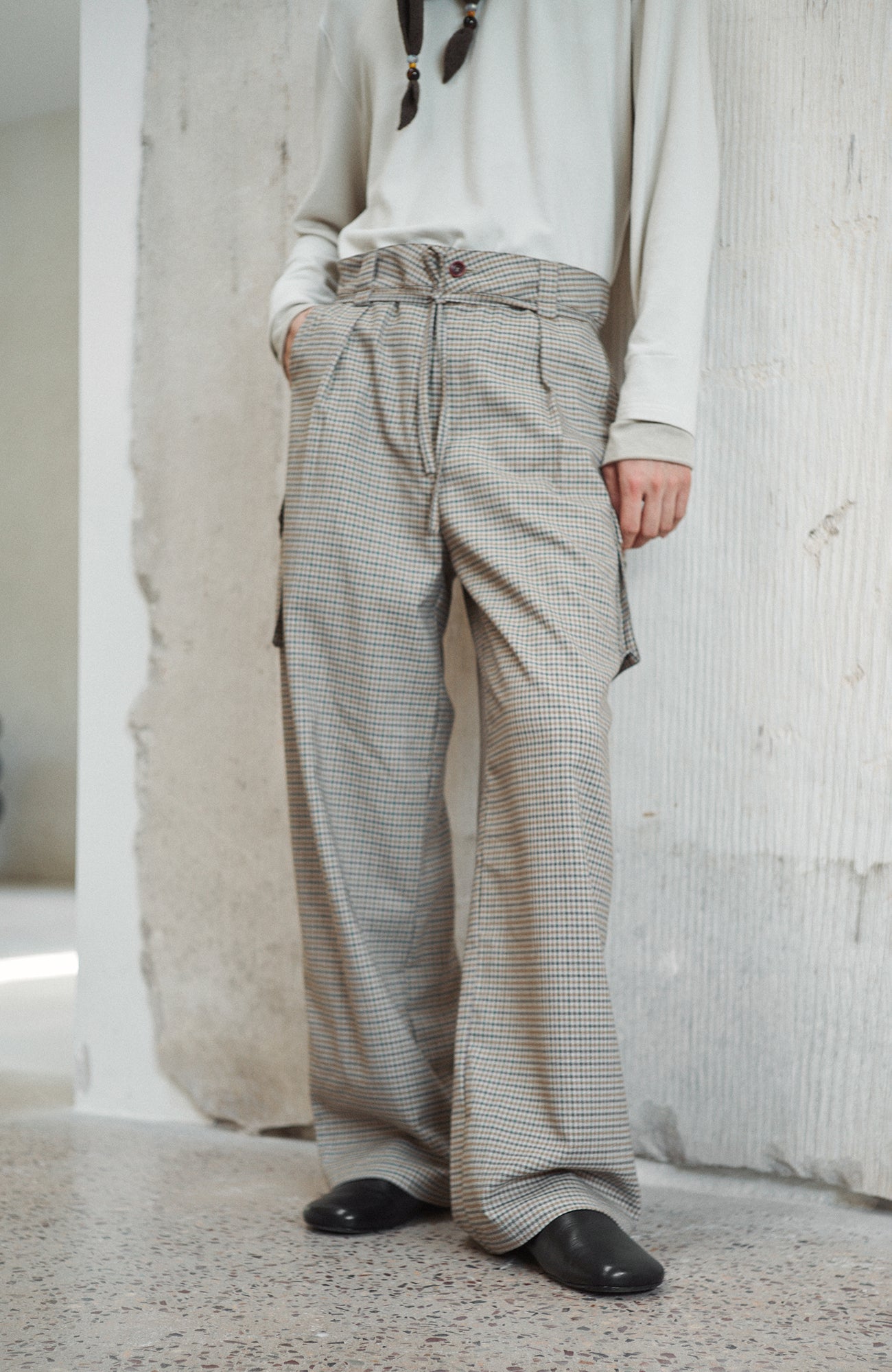 GONGHE REPUB Modern Pleated Checkered Wide-Leg Trousers