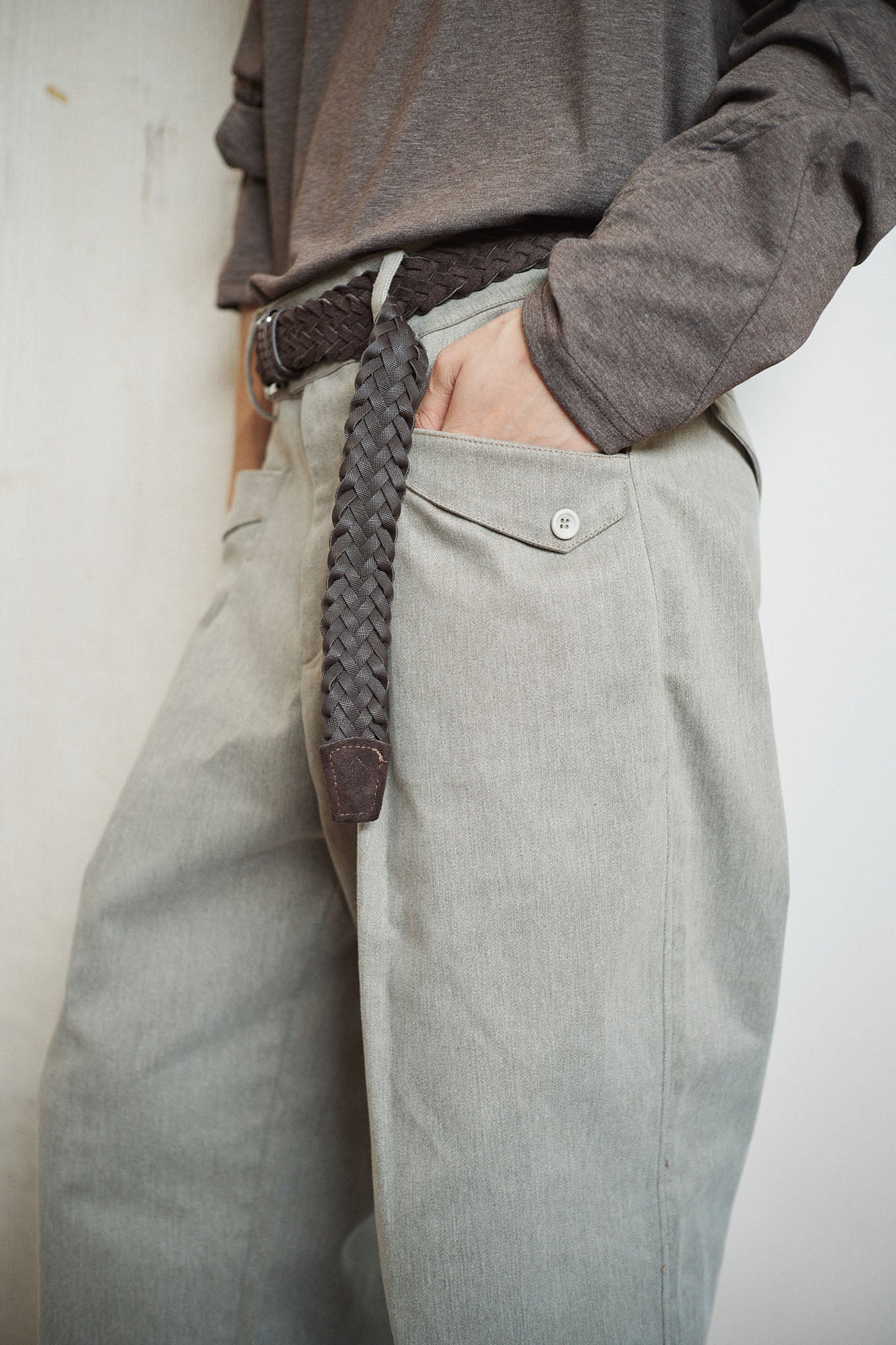 GONGHE REPUB Brushed Pleated Straight-Leg Trousers