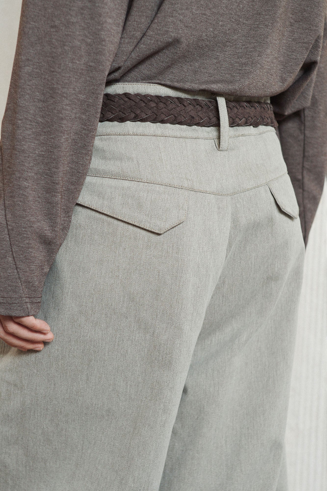 GONGHE REPUB Brushed Pleated Straight-Leg Trousers