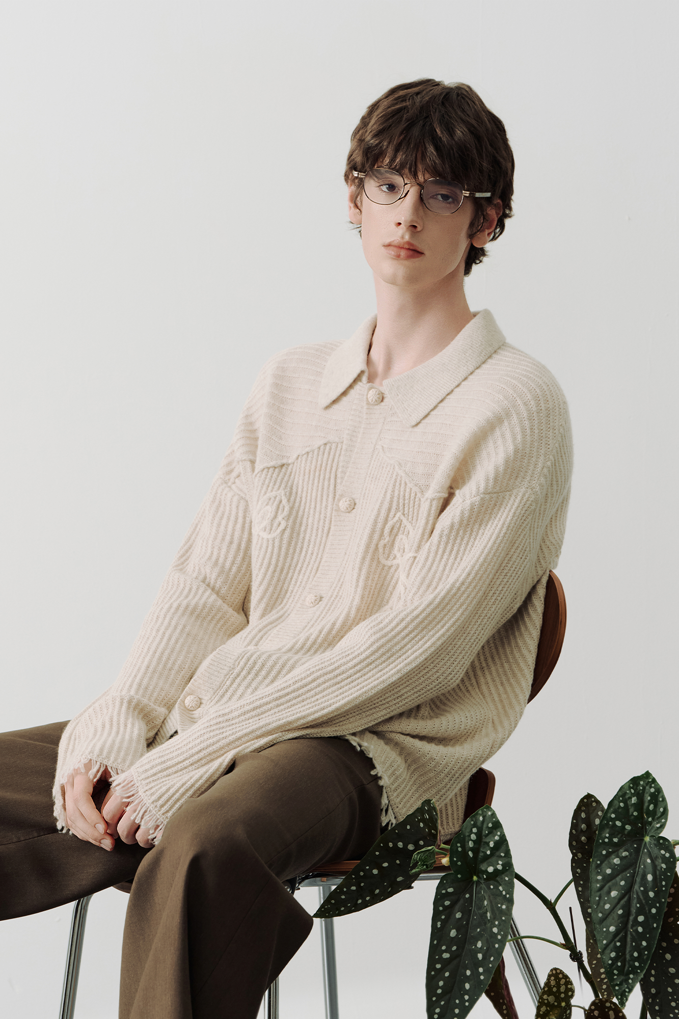 SAME FLOW Floral Embroidery Fringe-Hem Rib Cardigan