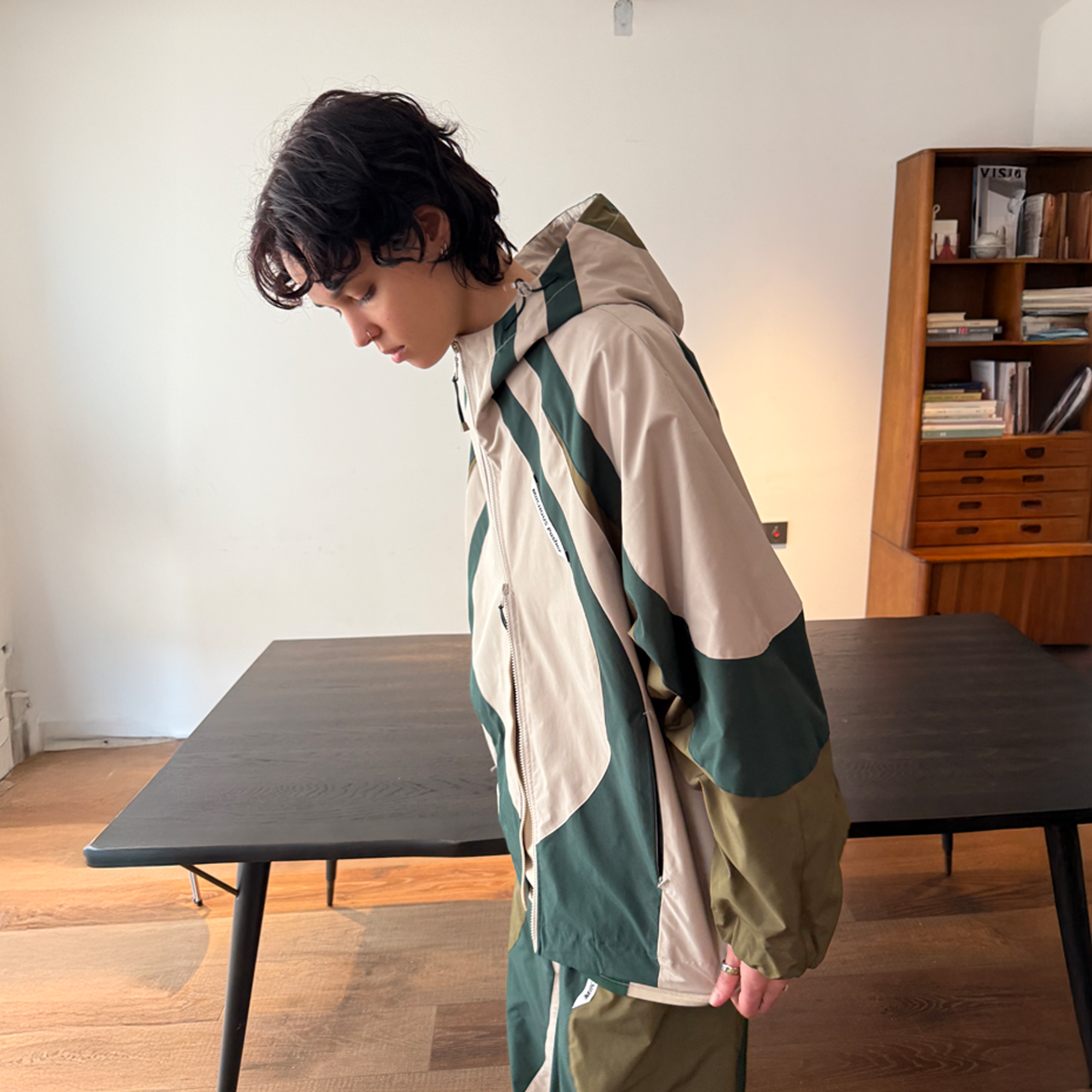 MIICHOUS Contrast Curved Panel Hooded Jacket