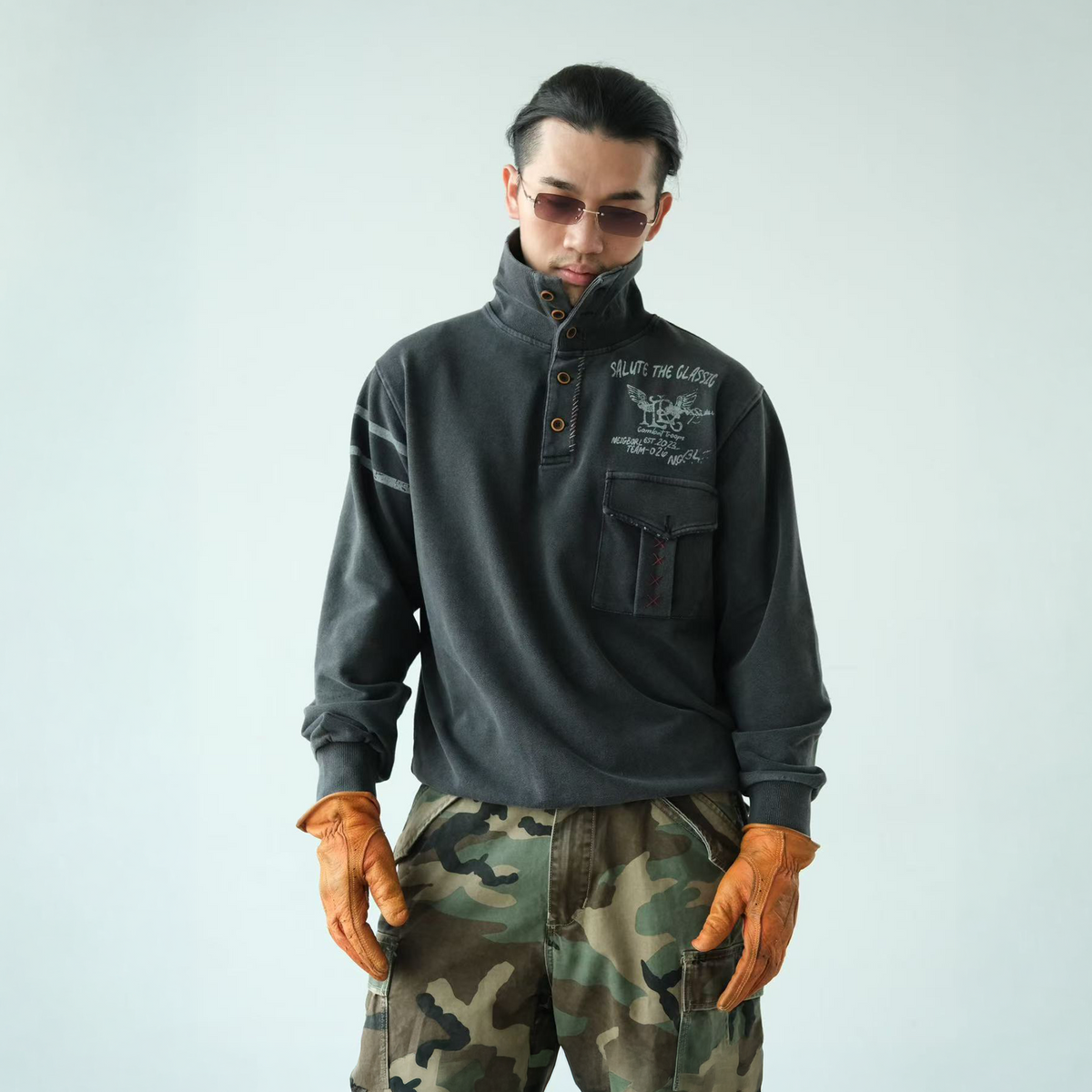 NEIGBORL Retro Graphic Washed Stand-Collar Sweatshirt