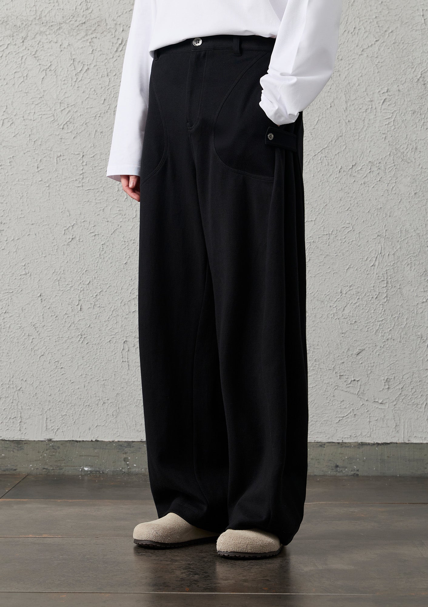 ORGANIC EMOTION Pleat Seam Curved Pants, premium urban and streetwear designers apparel on PROJECTISR.com, ORGANIC EMOTION