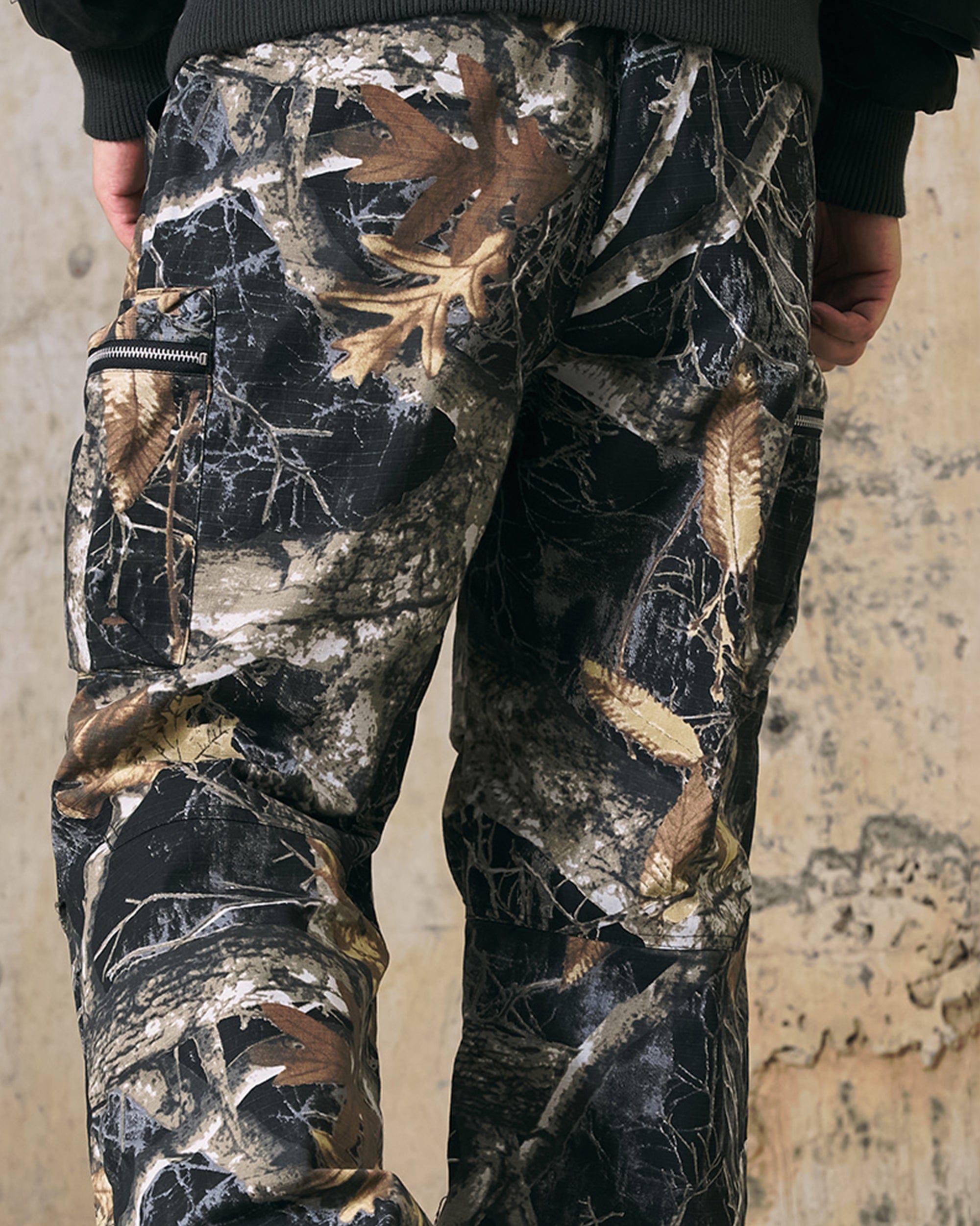 ENSHADOWER Black Camo Multi-pocket Down Pants, premium urban and streetwear designers apparel on PROJECTISR.com, ENSHADOWER