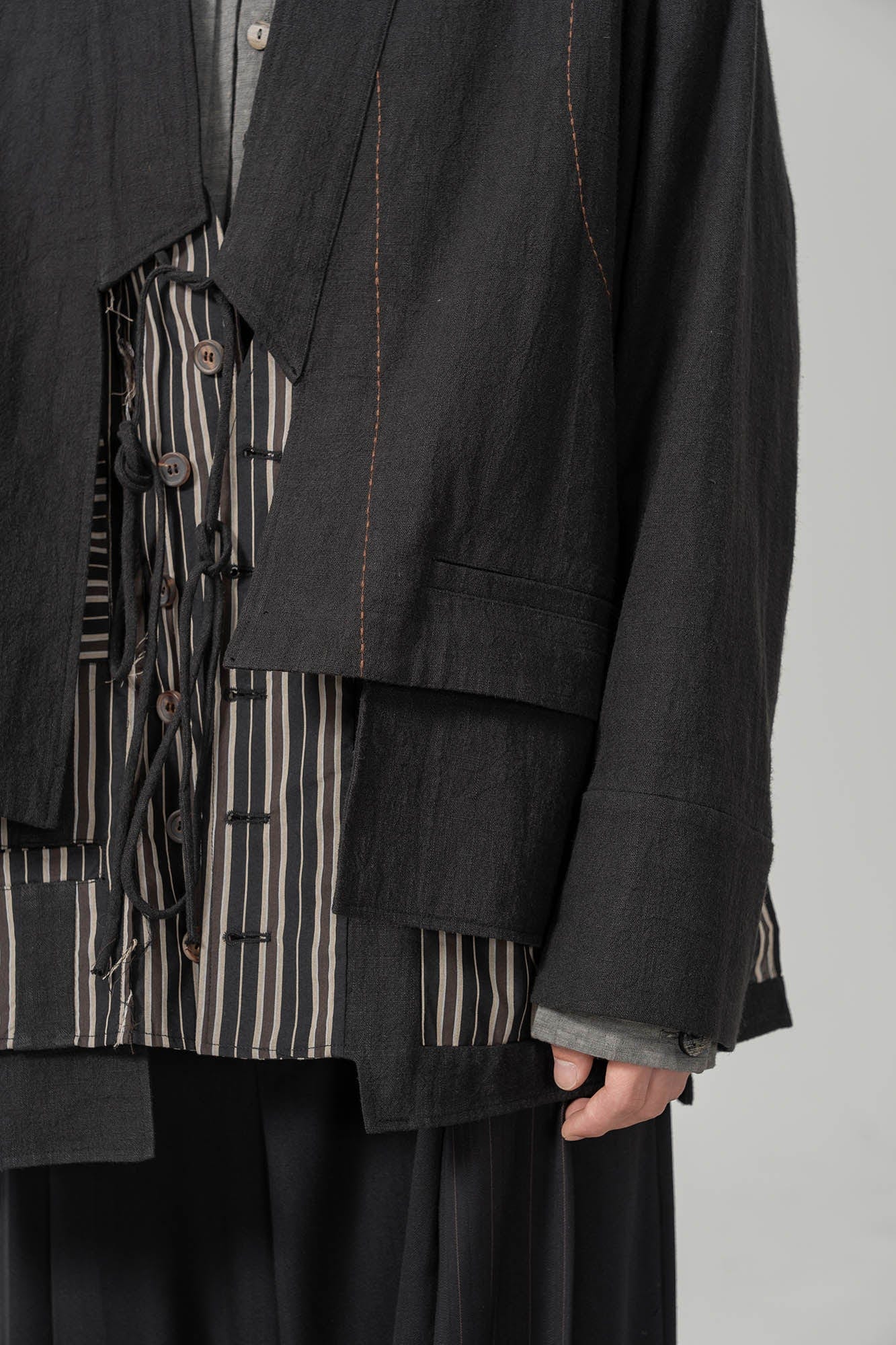 MOITIEDEPETALE Striped Layered Stitched Daoist Robe