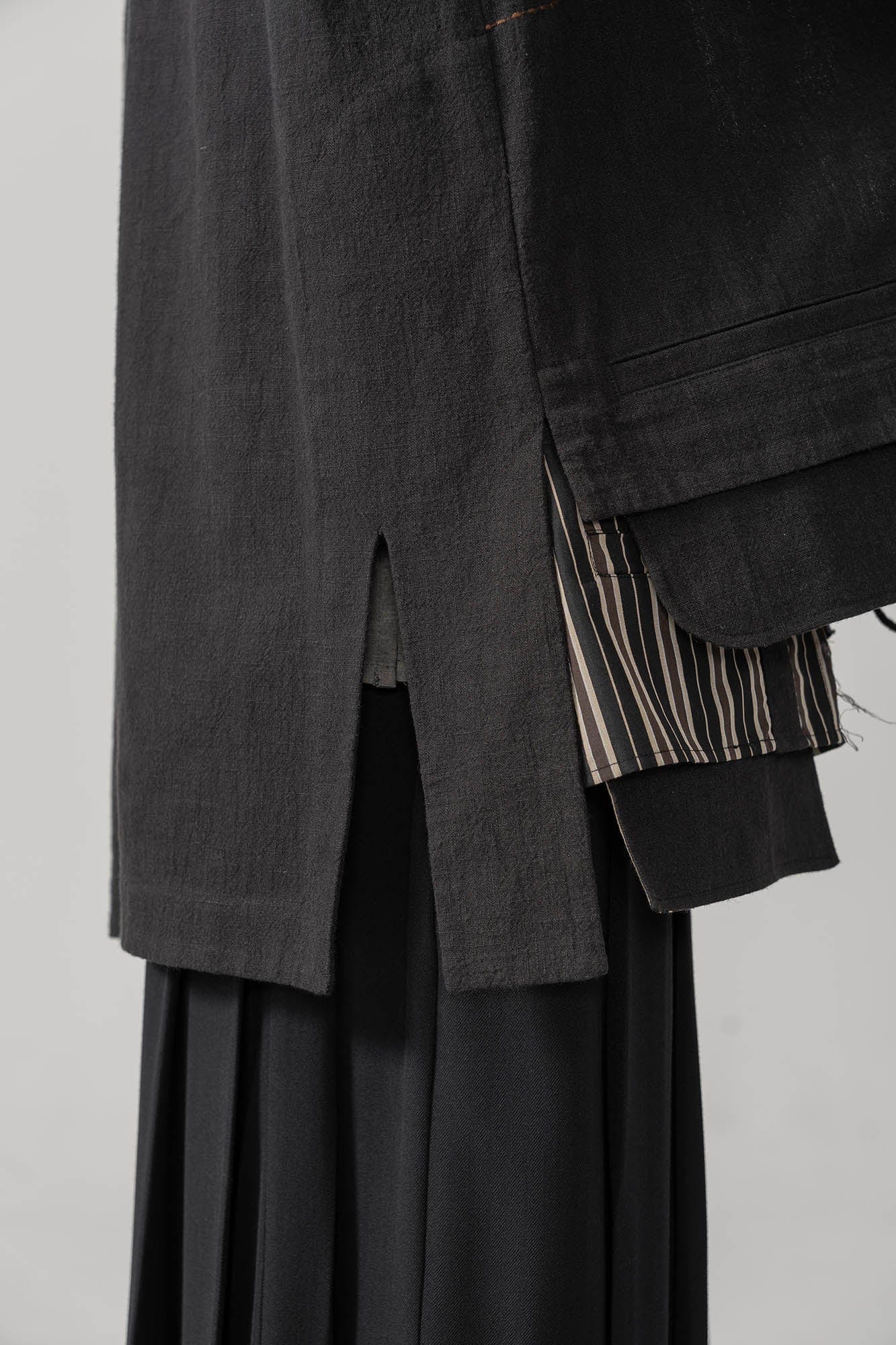 MOITIEDEPETALE Striped Layered Stitched Daoist Robe