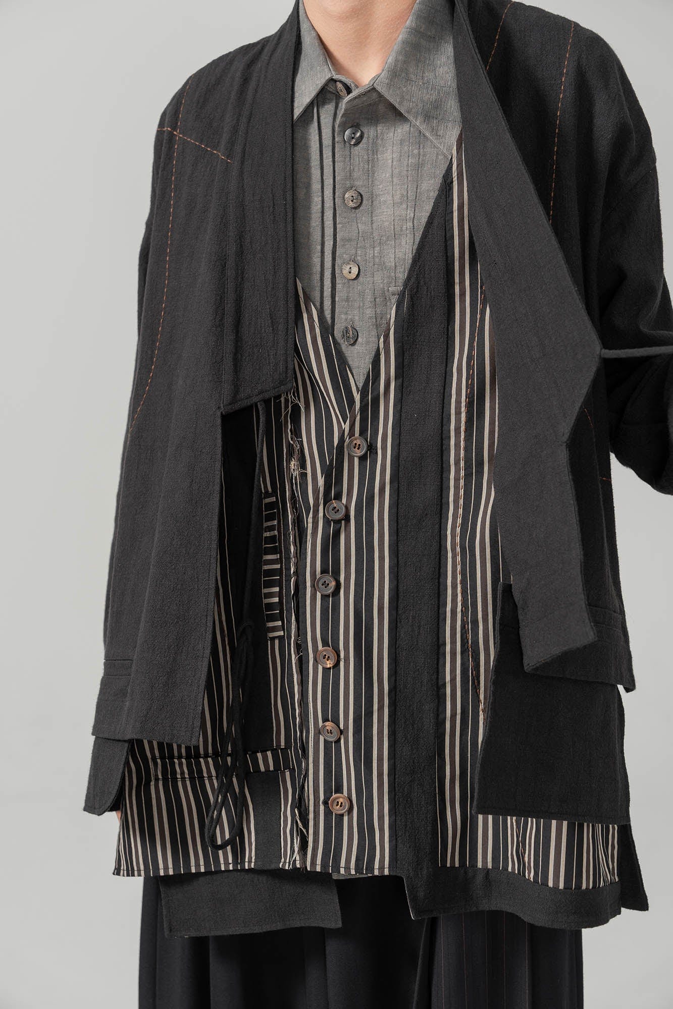MOITIEDEPETALE Striped Layered Stitched Daoist Robe