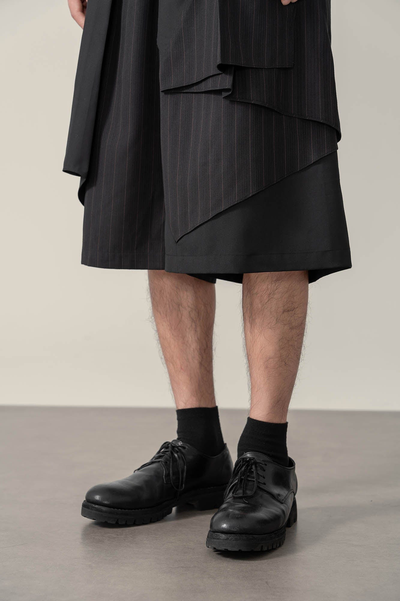 MOITIEDEPETALE Multi-Layered Pleated Pinstriped Shorts
