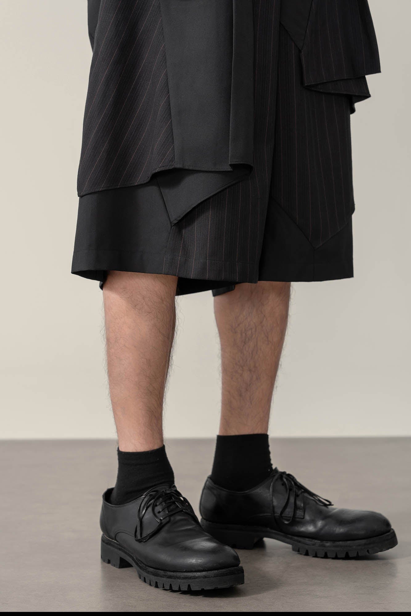 MOITIEDEPETALE Multi-Layered Pleated Pinstriped Shorts