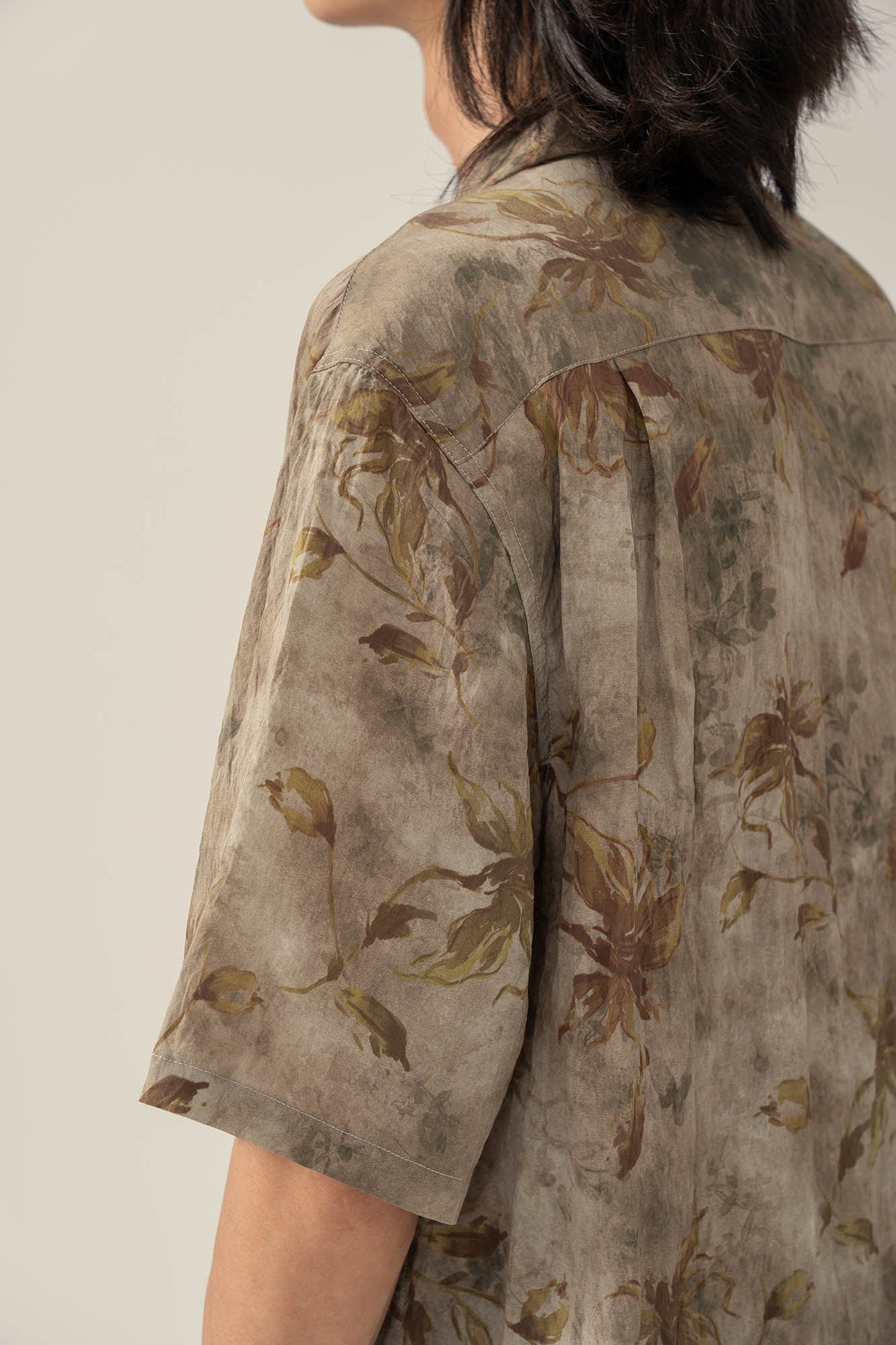MOITIEDEPETALE Retro Wrinkled Watercolor Floral Half Shirt