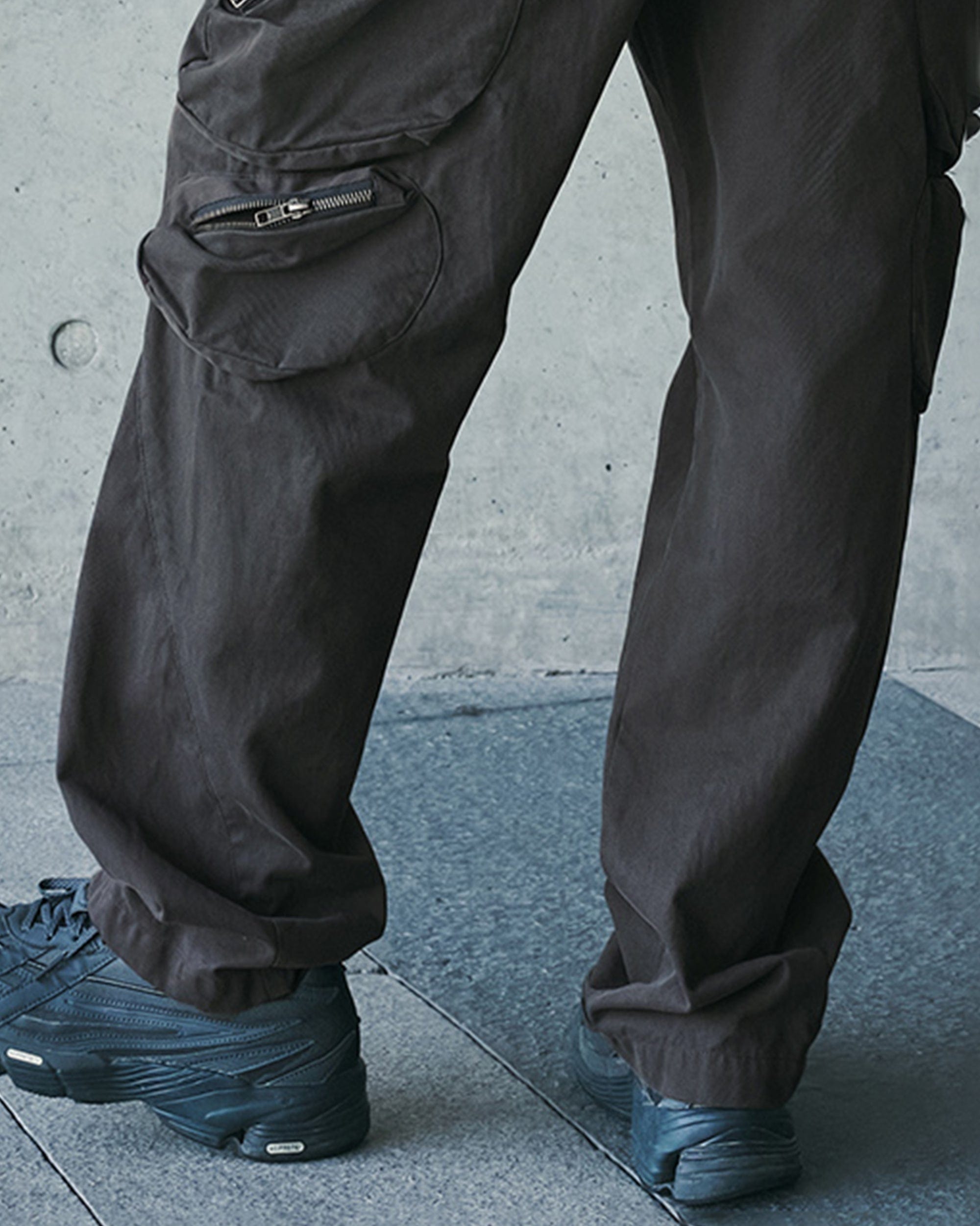 ENSHADOWER Modern Pleated Zipper Tactical Cargo, premium urban and streetwear designers apparel on PROJECTISR.com, ENSHADOWER