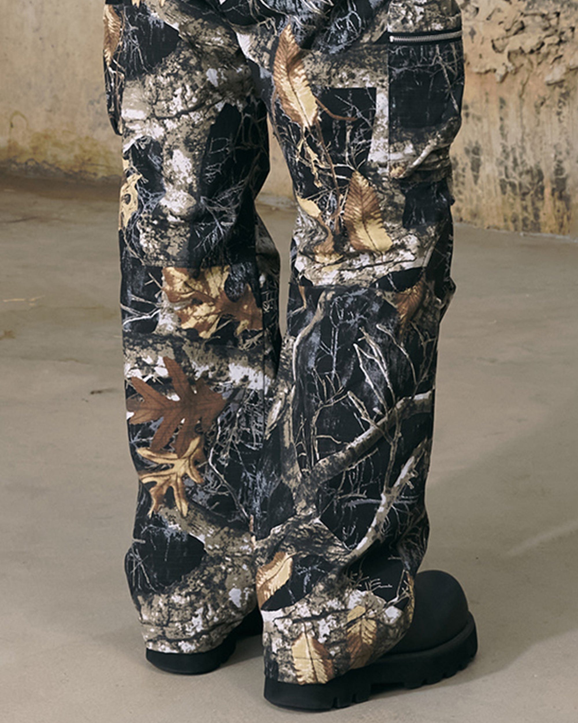 ENSHADOWER Black Camo Multi-pocket Down Pants, premium urban and streetwear designers apparel on PROJECTISR.com, ENSHADOWER