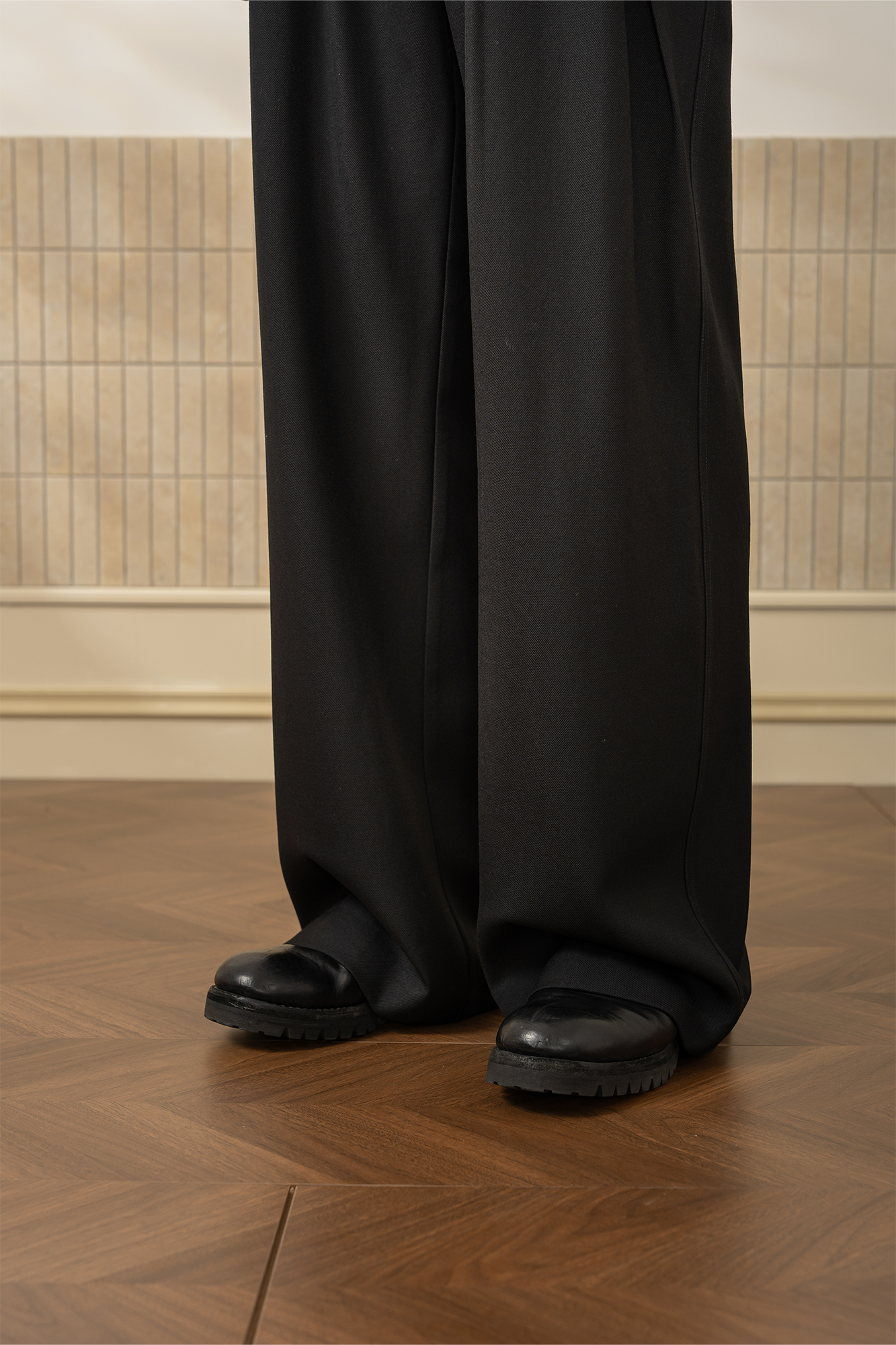 MOITIEDEPETALE Wool-Blended Pleats Trousers