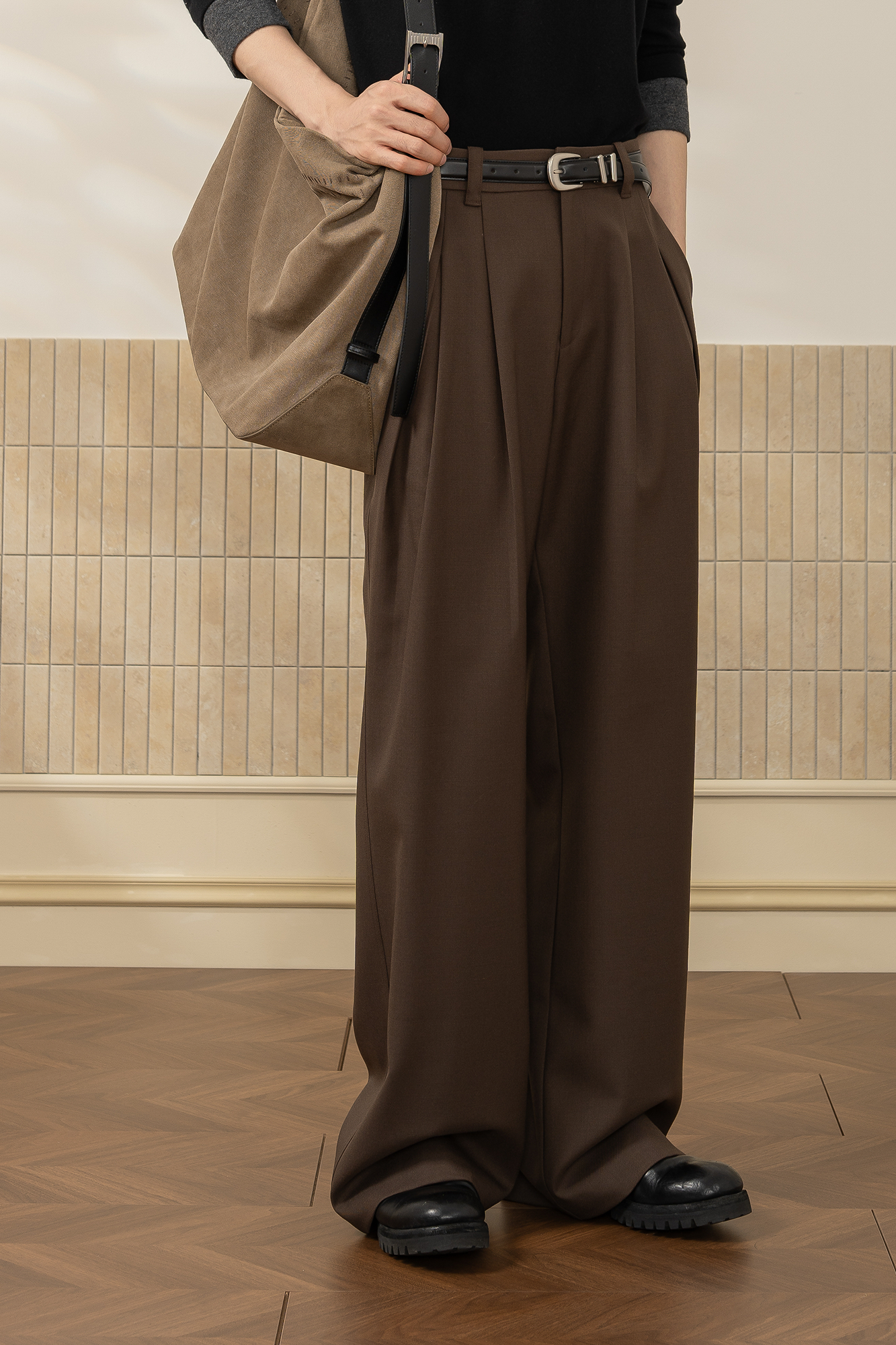 MOITIEDEPETALE Wool-Blended Pleats Trousers