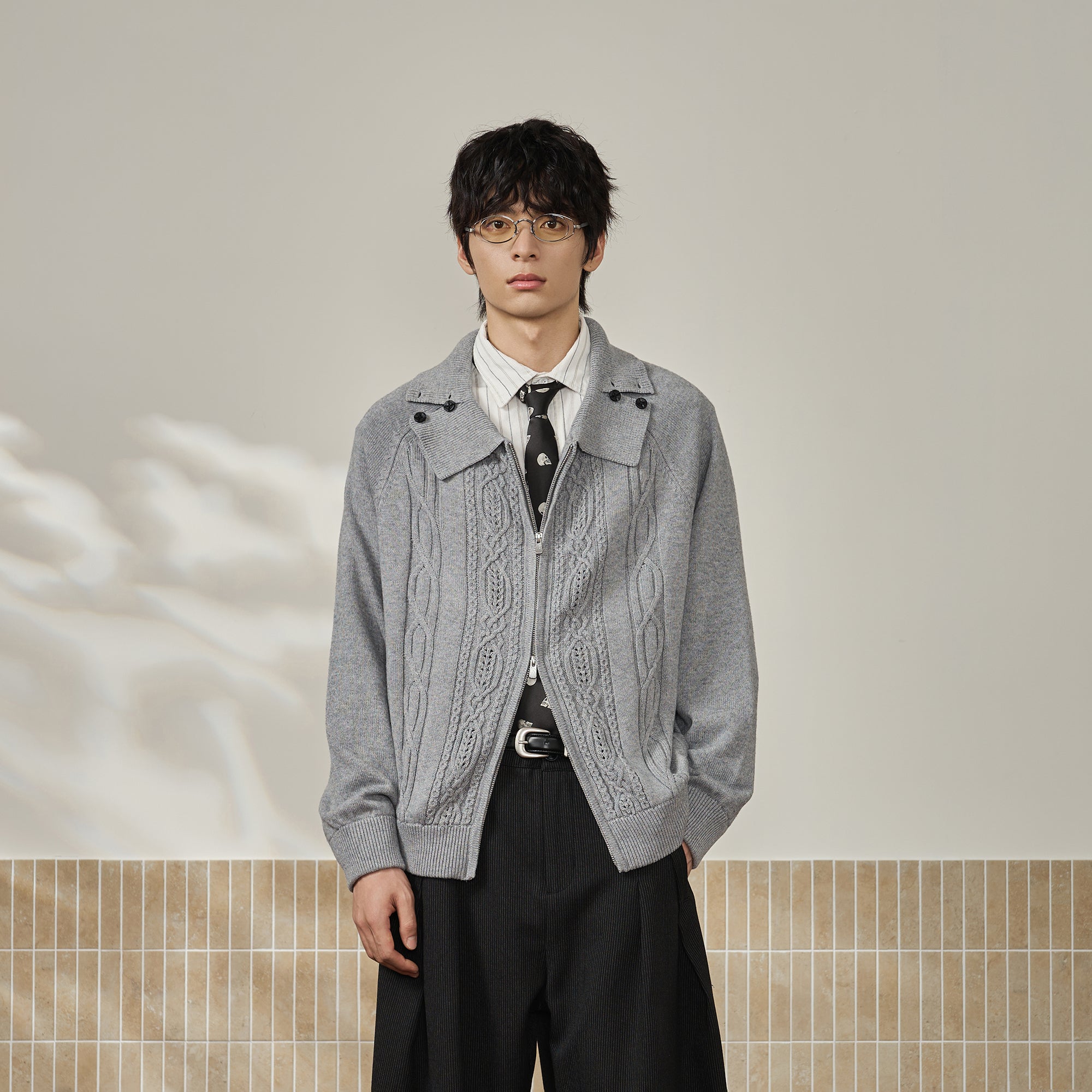 MOITIEDEPETALE Modern Cable-Knit Zip-Up Cardigan