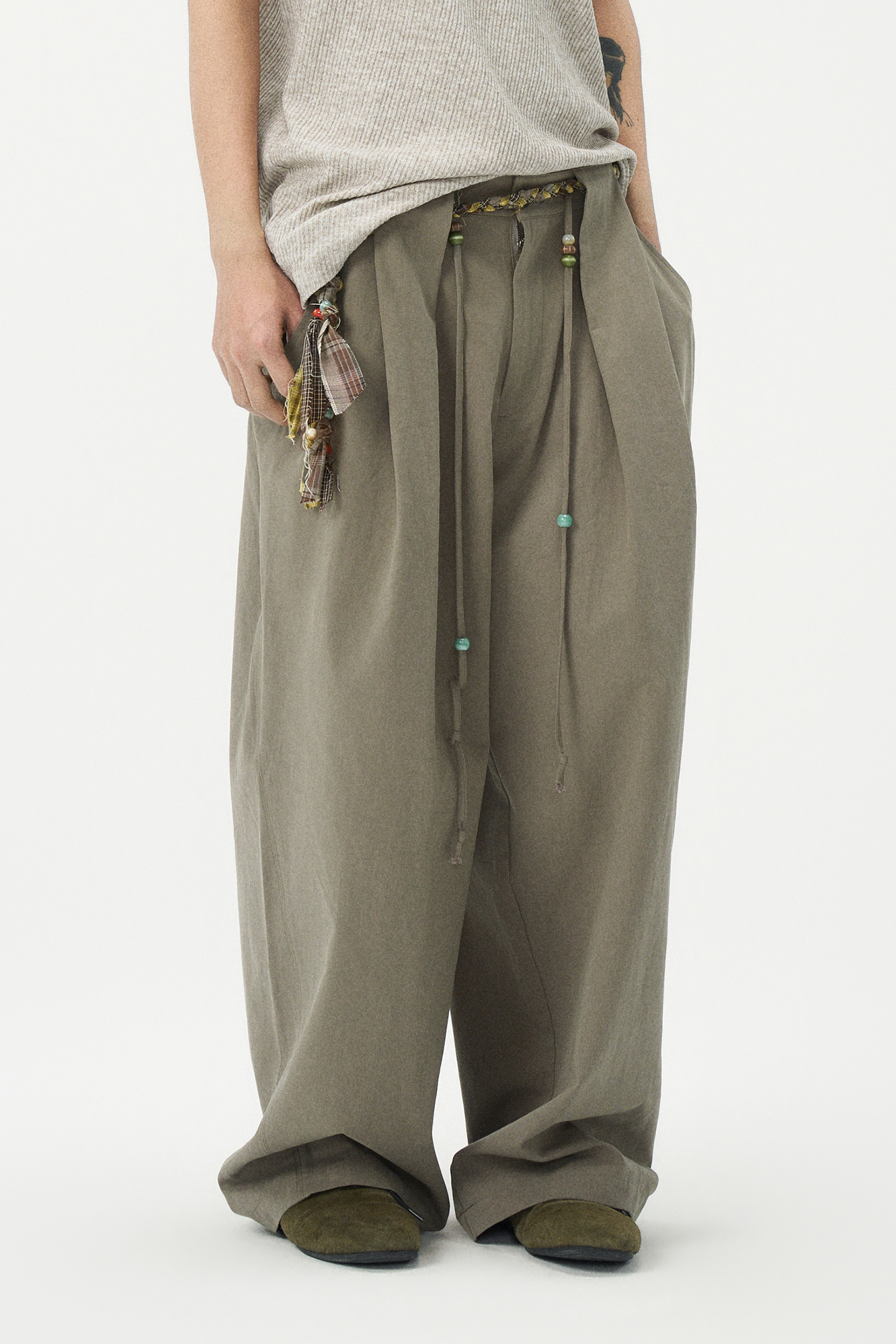 GONGHE REPUB Tie-Waist Pleated Wide-Leg Pants