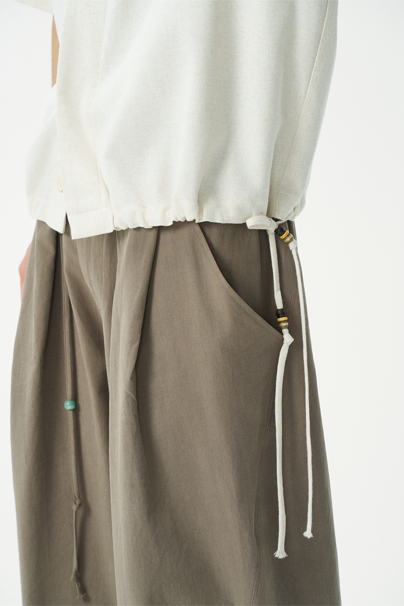 GONGHE REPUB Tie-Waist Pleated Wide-Leg Pants