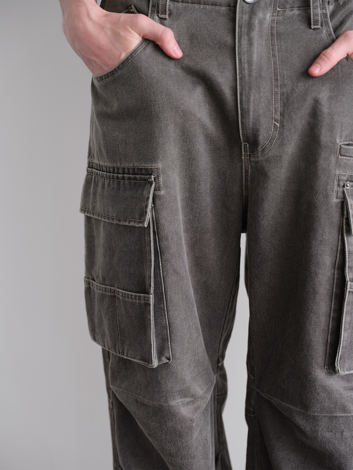 ORGANIC EMOTION Washed Pleated Multi-Pocket Cargo Pants