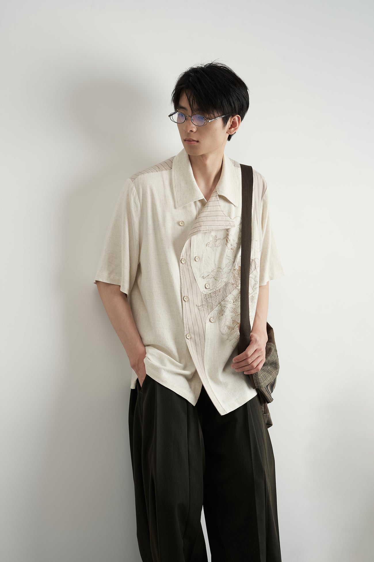 MOITIEDEPETALE Asymmetrical Floral Sketch Linen-Blend Shirt