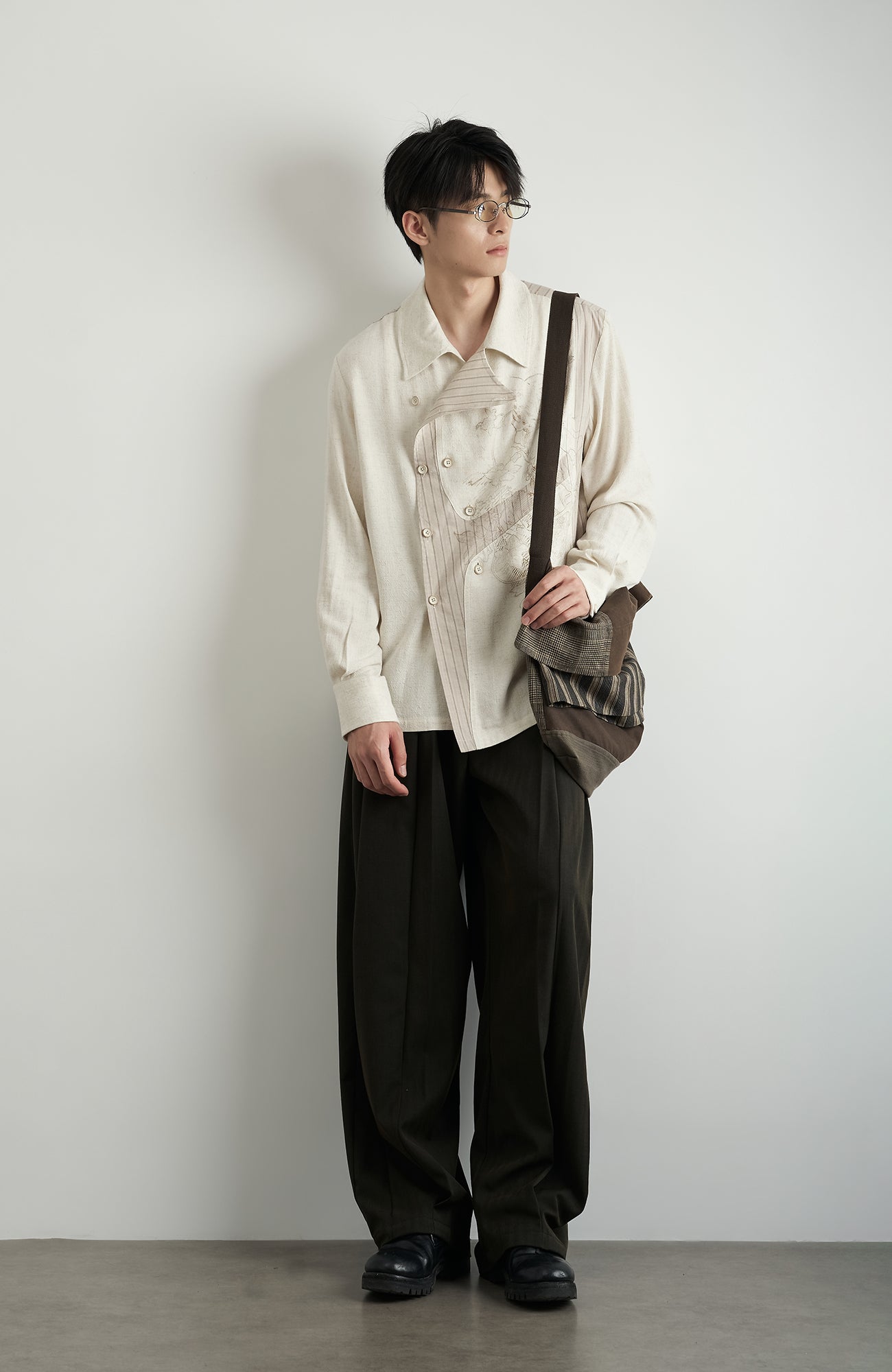 MOITIEDEPETALE Asymmetrical Floral Sketch Linen-Blend Shirt