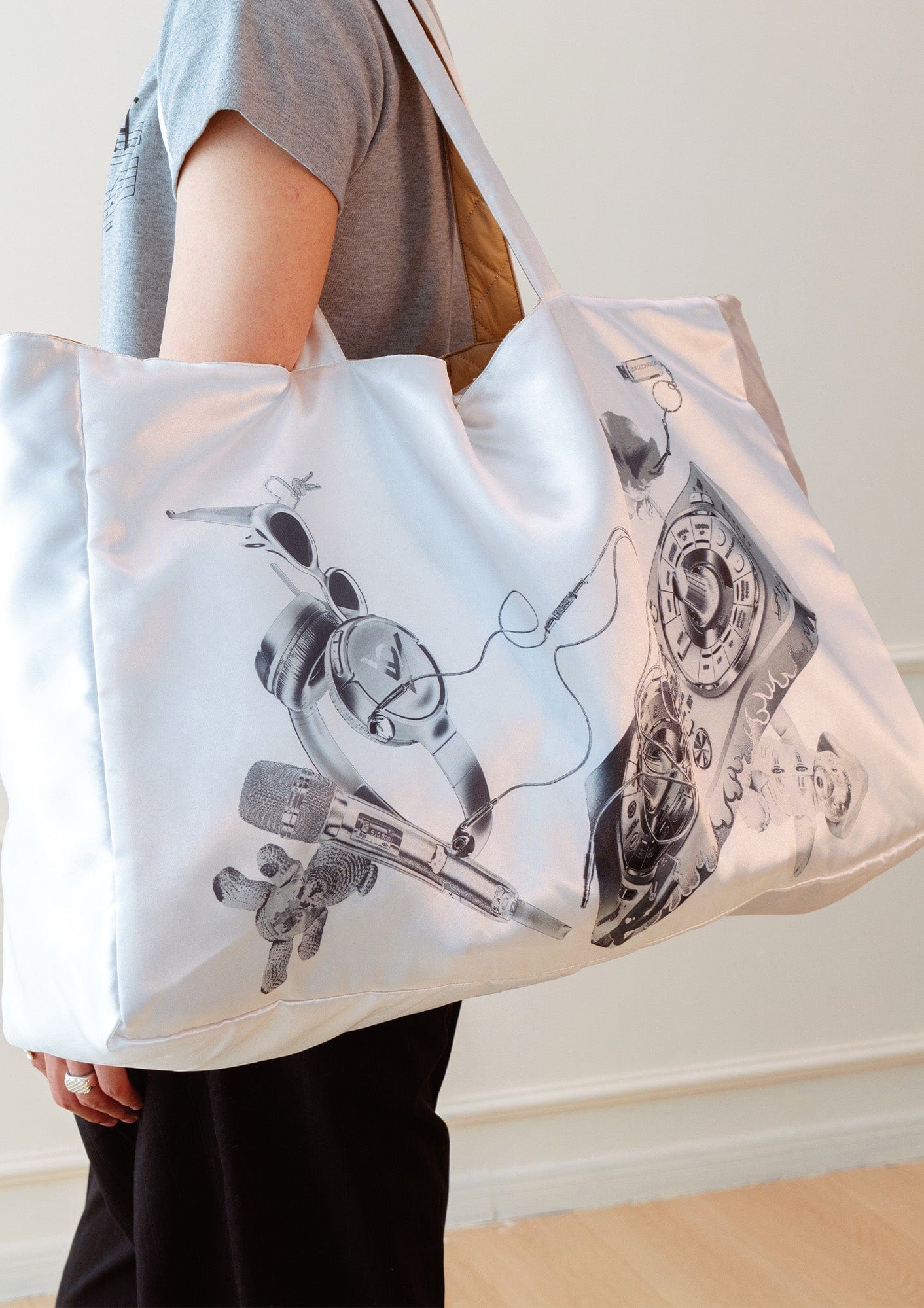 KADAKADA x AXIS Dual-Persona Graphic Reversible Tote Bag, premium urban and streetwear designers apparel on PROJECTISR.com, KADAKADA