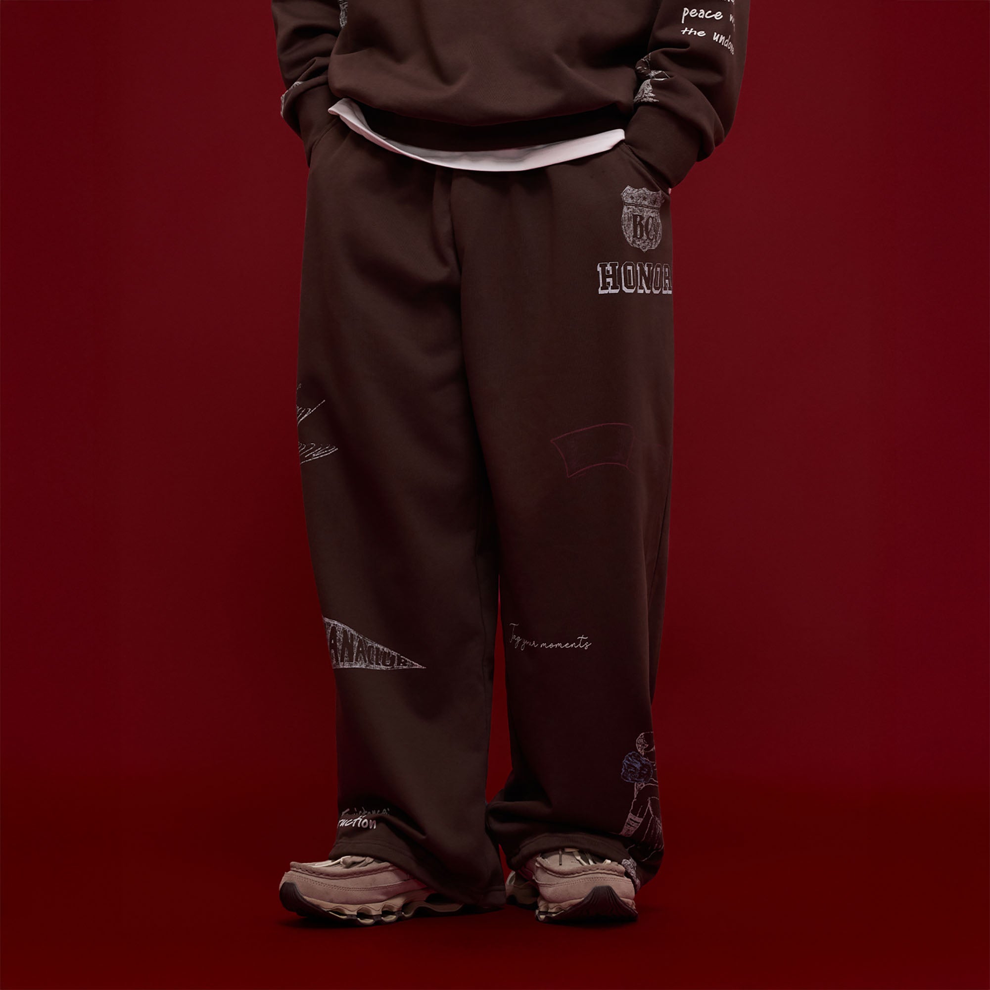 BANANA CLUB Classic Doodle Graphic Sweatpants