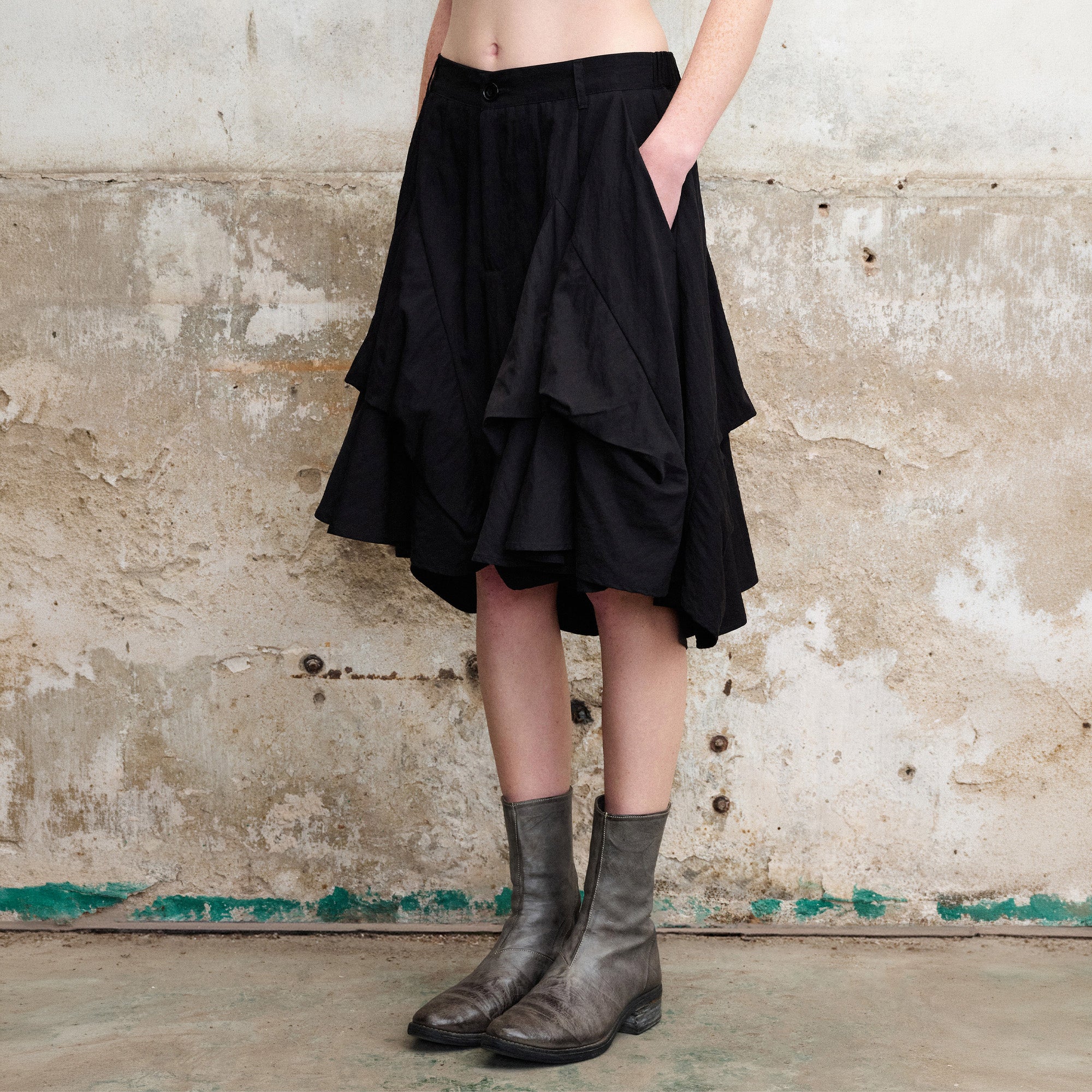 ILNya Nieternite Nifutur Layered Asymmetrical Skort Shorts Black, premium urban and streetwear designers apparel on PROJECTISR.com, ILNya Nieternite Nifutur