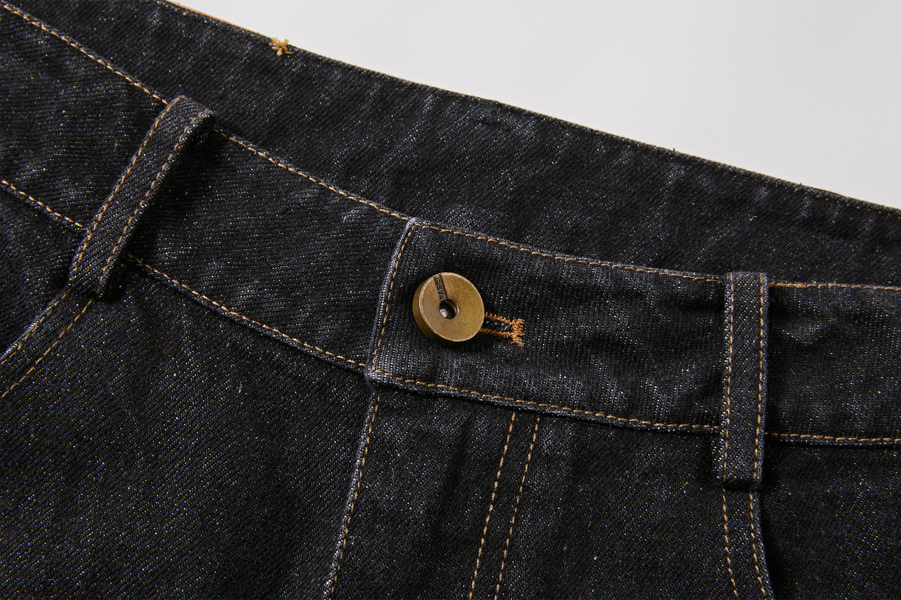 PASET Wide-Leg Raw Denim Curved Jeans