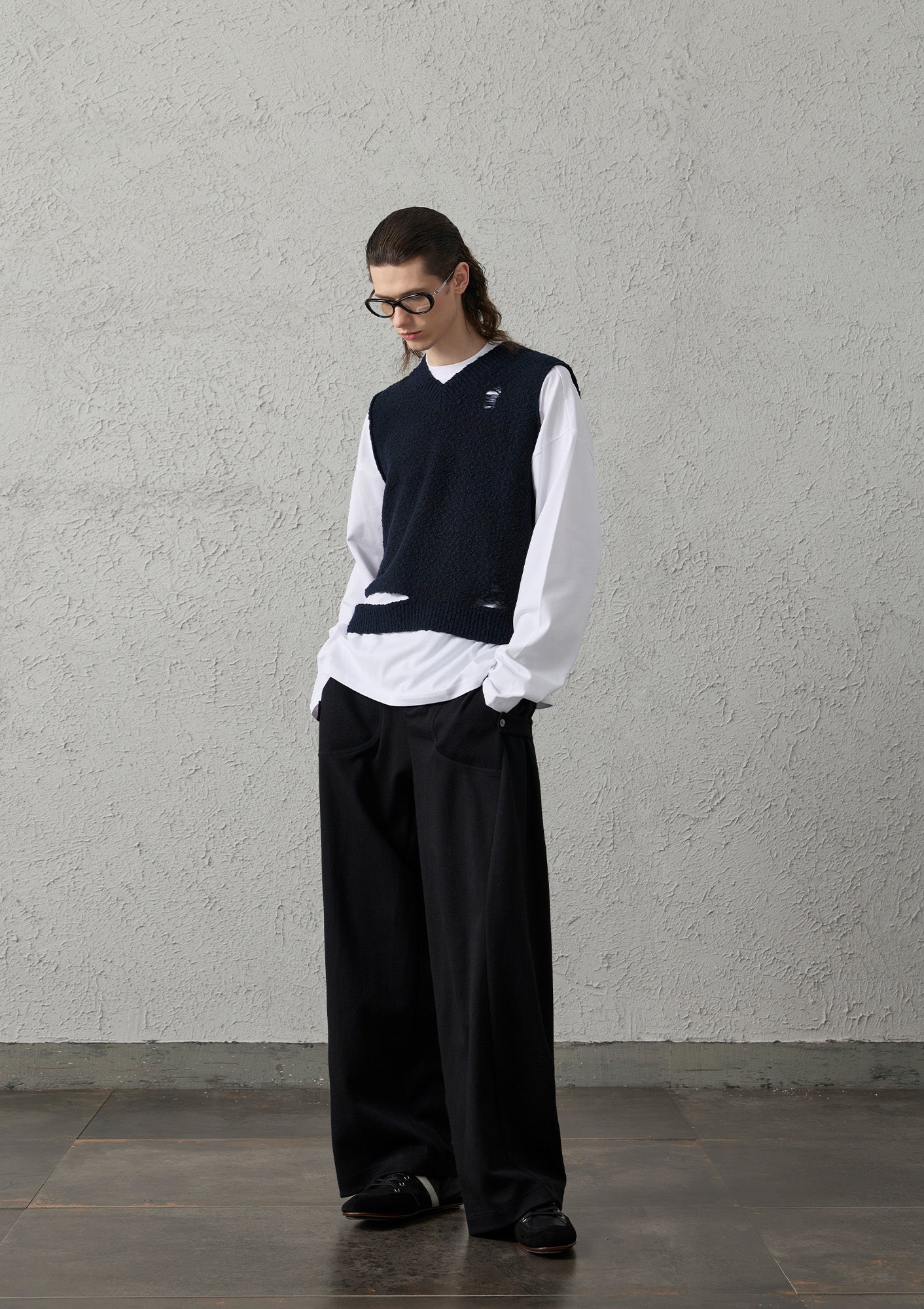 ORGANIC EMOTION Pleat Seam Curved Pants, premium urban and streetwear designers apparel on PROJECTISR.com, ORGANIC EMOTION