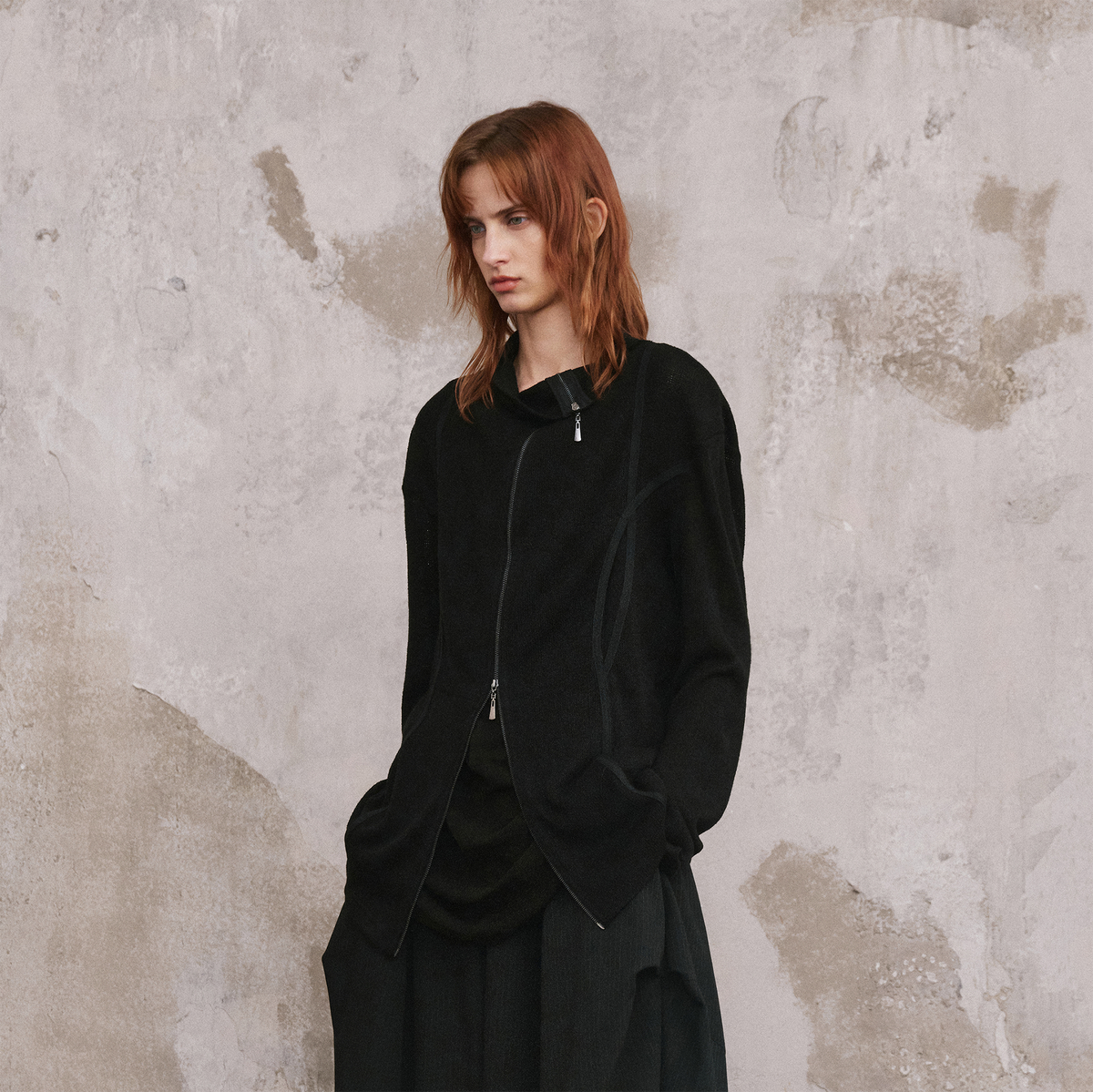 ILNya Nieternite Nifutur Curved Ribbed Zip-Up Sweater