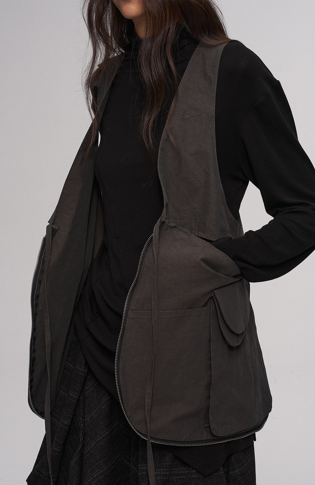 ILNya Nieternite Nifutur Multi-Use Utility Vest