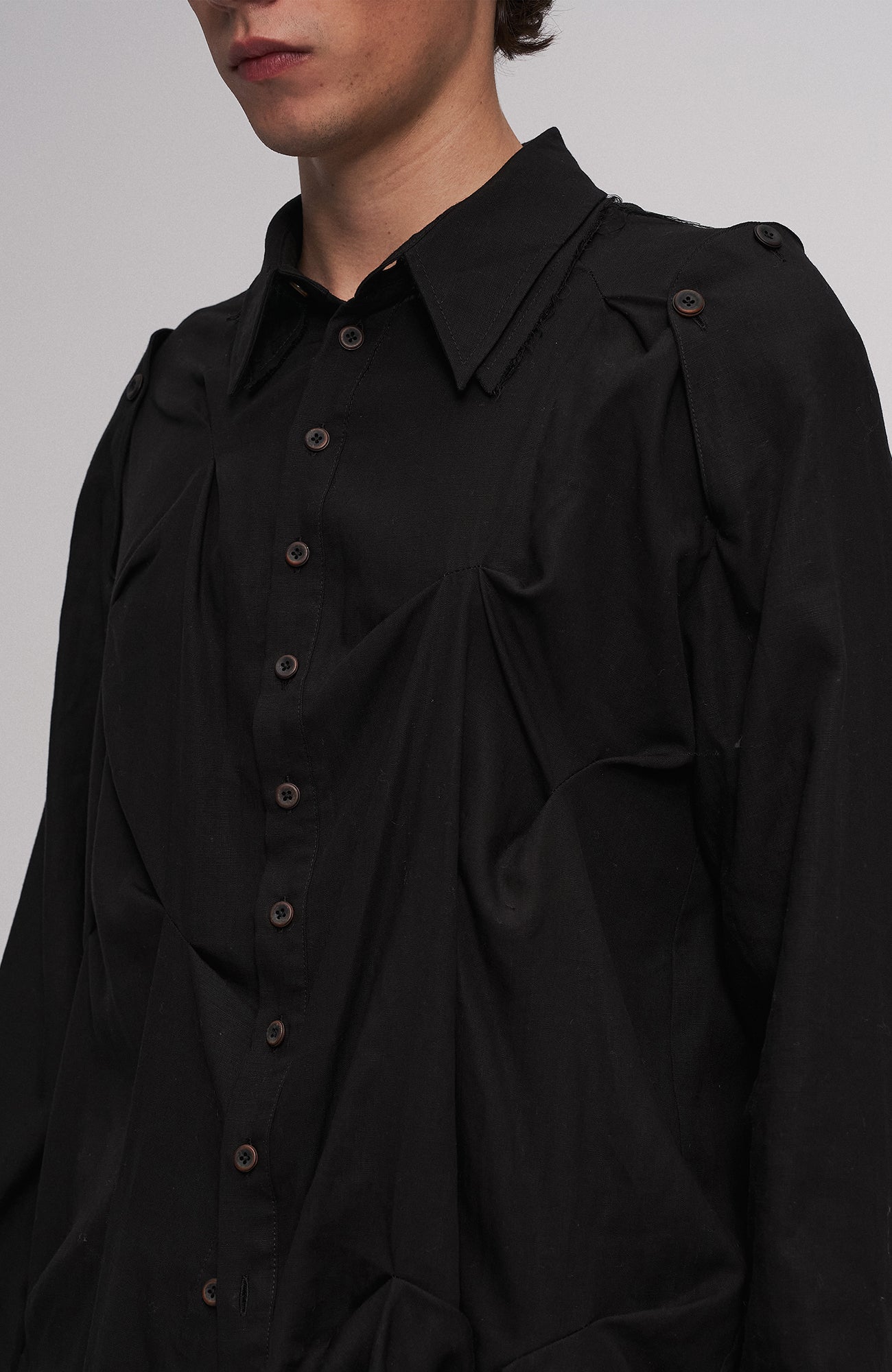 ILNya Nieternite Nifutur Asymmetrical Draped Seamed Shirt