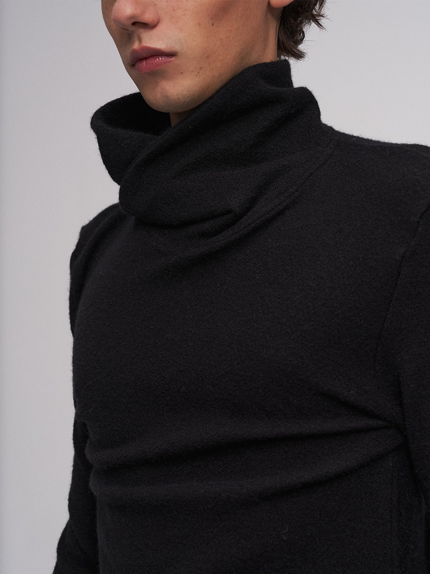 ILNya Nieternite Nifutur Asym Reversible Funnel-Neck Knit Top