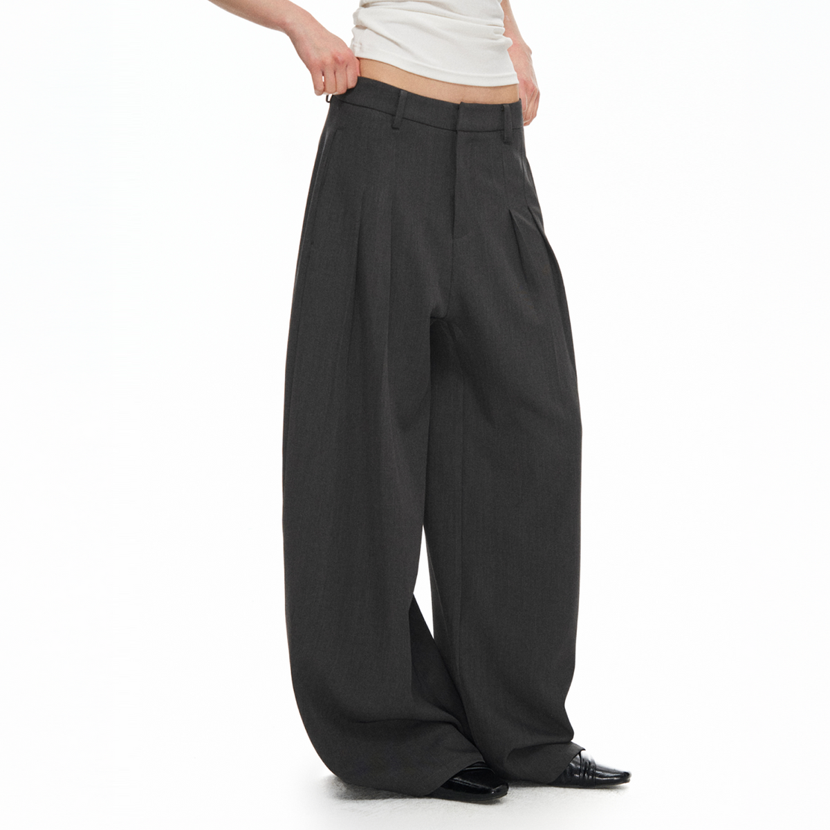TGNS Pleated Curved Wide-Leg Trousers