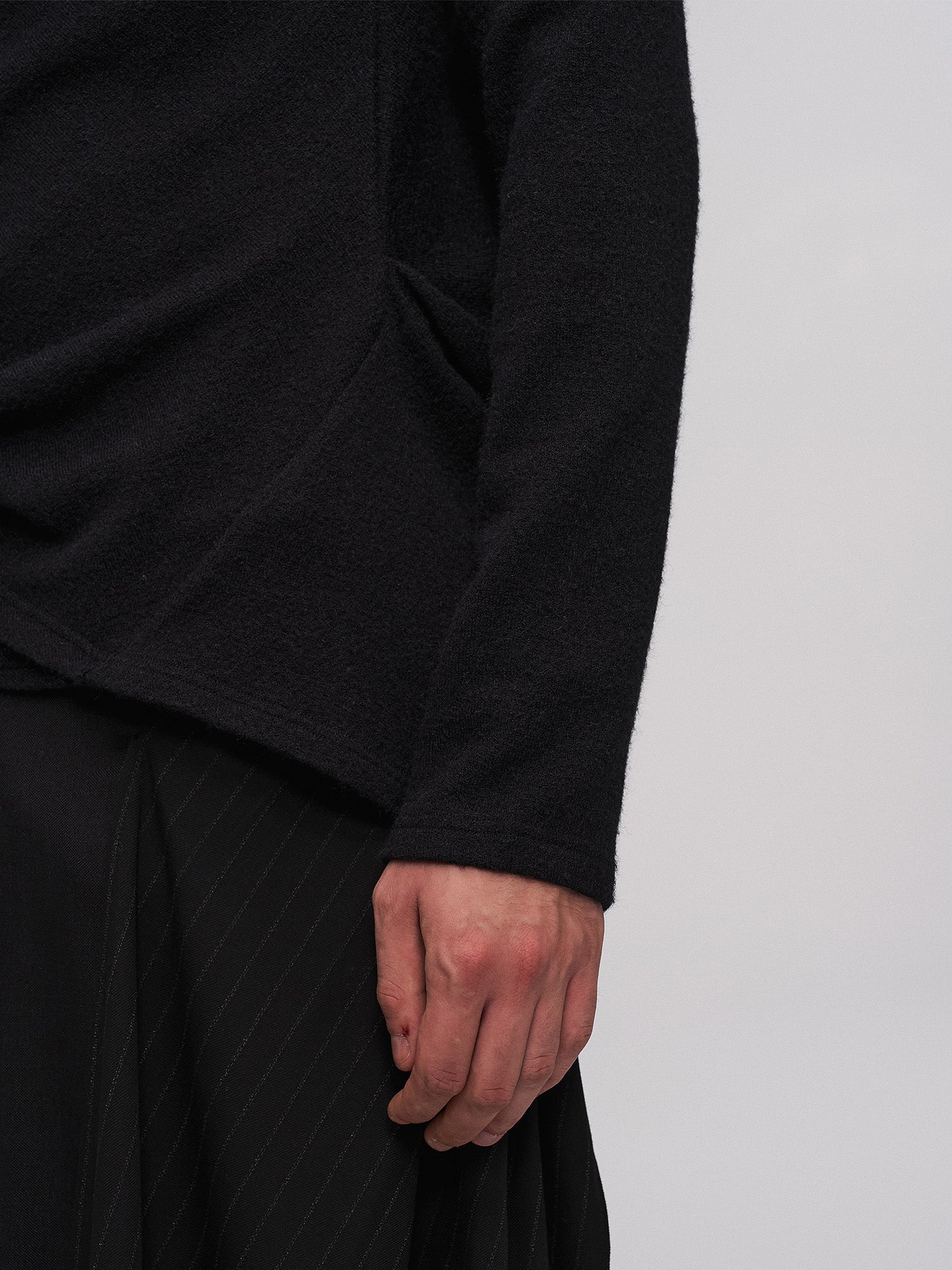 ILNya Nieternite Nifutur Asym Reversible Funnel-Neck Knit Top