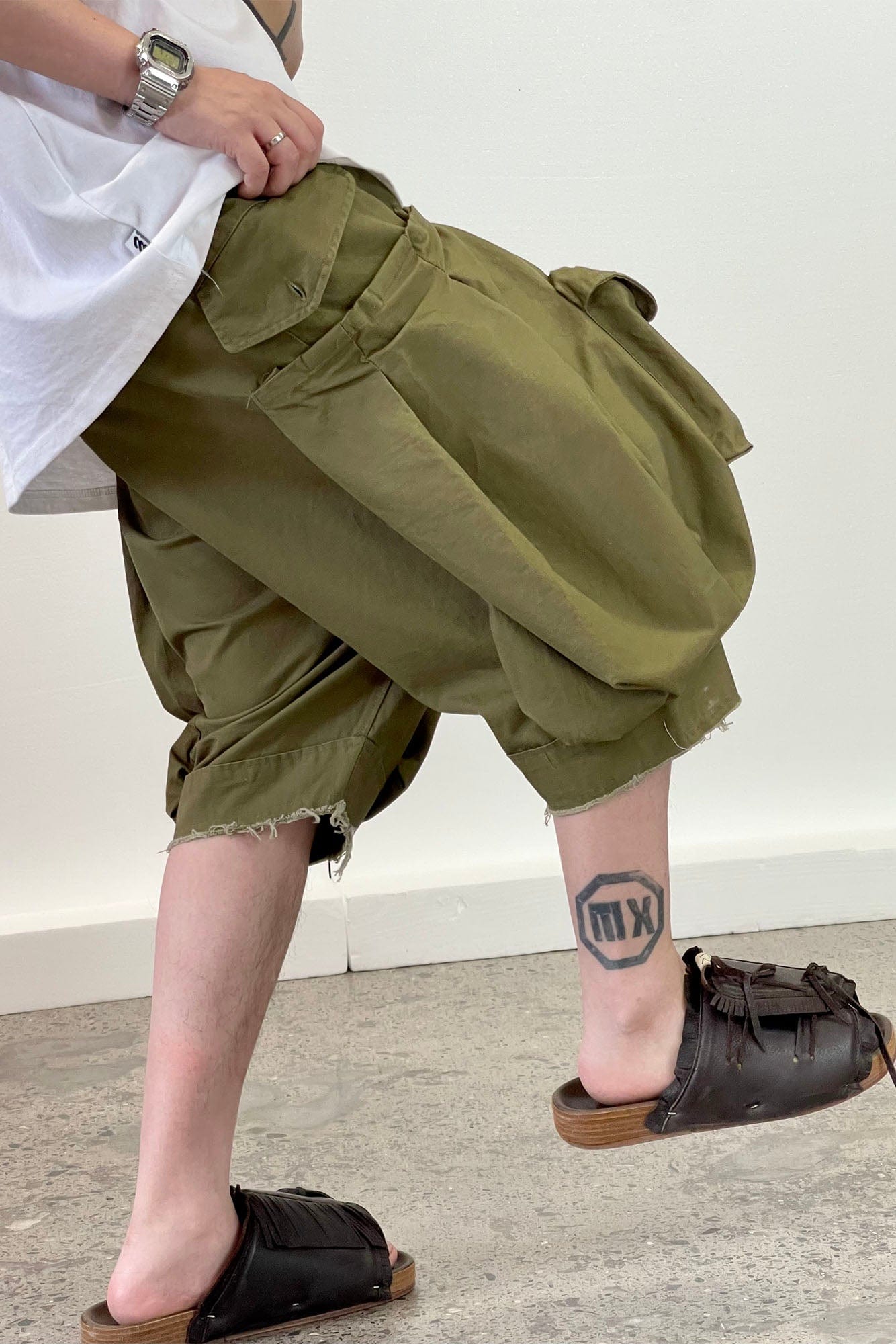 ME DA IGUAL Multi-Pocket Raw Hem Utility Balloon Shorts, premium urban and streetwear designers apparel on PROJECTISR.com, ME DA IGUAL