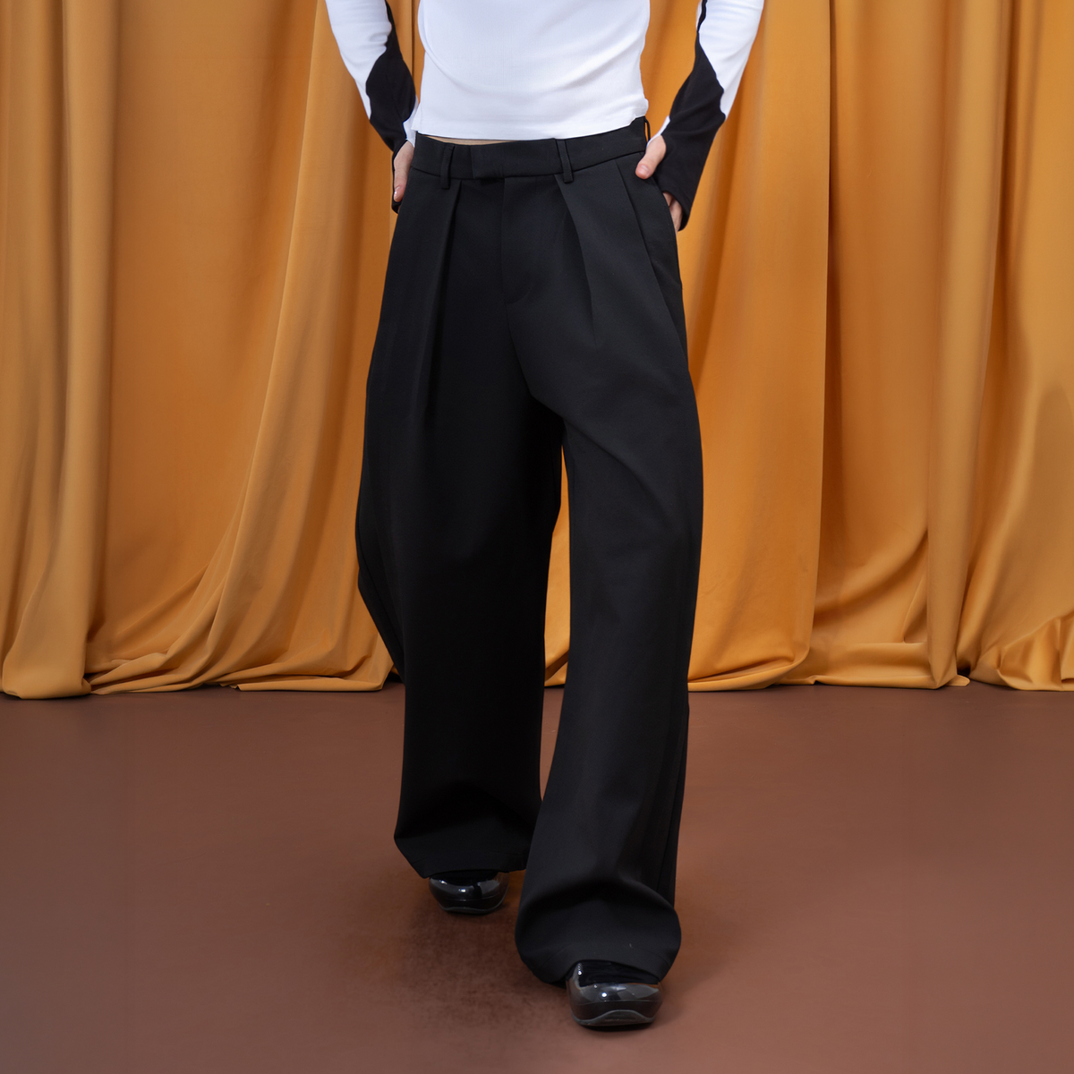CLP Pleated Retro Wide-Leg Trousers