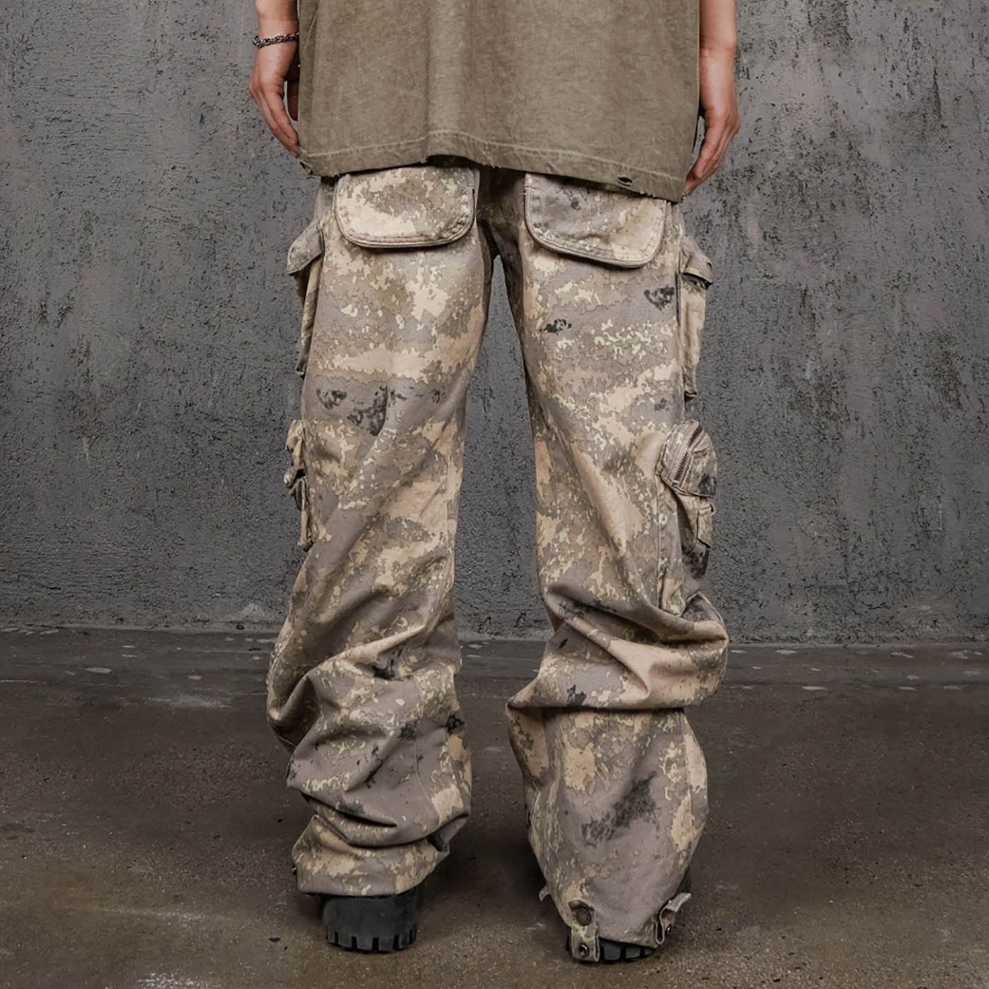 UNDERWATER Multi-Pocket Desert Cargo, premium urban and streetwear designers apparel on PROJECTISR.com, UNDERWATER