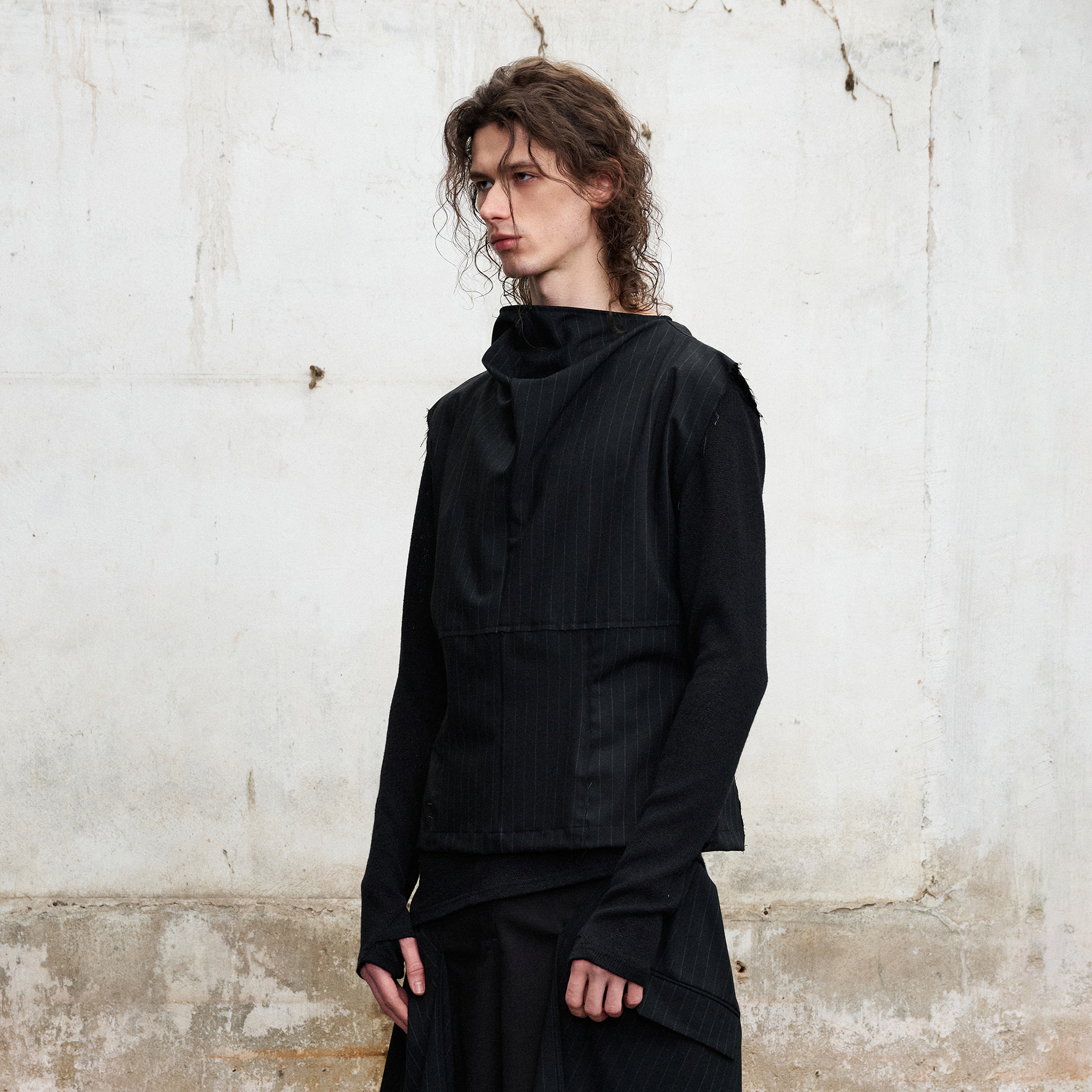 ILNya Nieternite Nifutur Paneled Pinstripe Drape Neck Vest