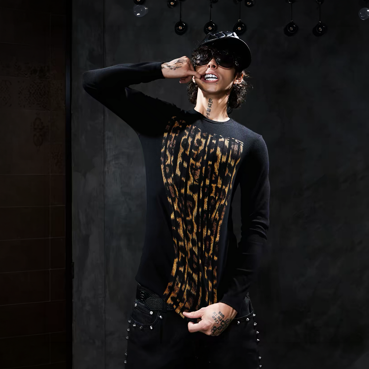 DND4DES Leopard Slim-Fit Long-Sleeve Tee