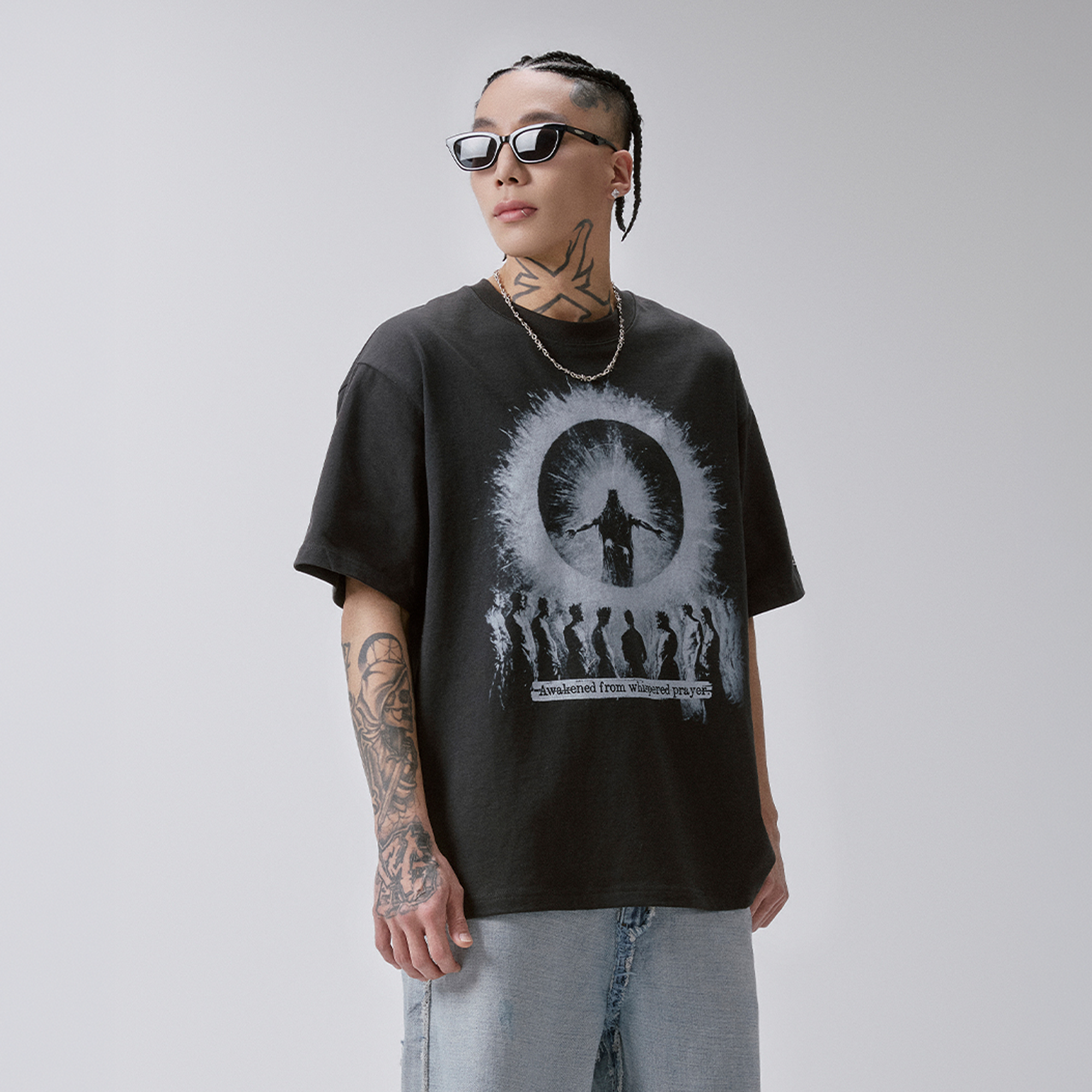 F2CE Oversized Prayer Silhouette Graphic T-Shirt
