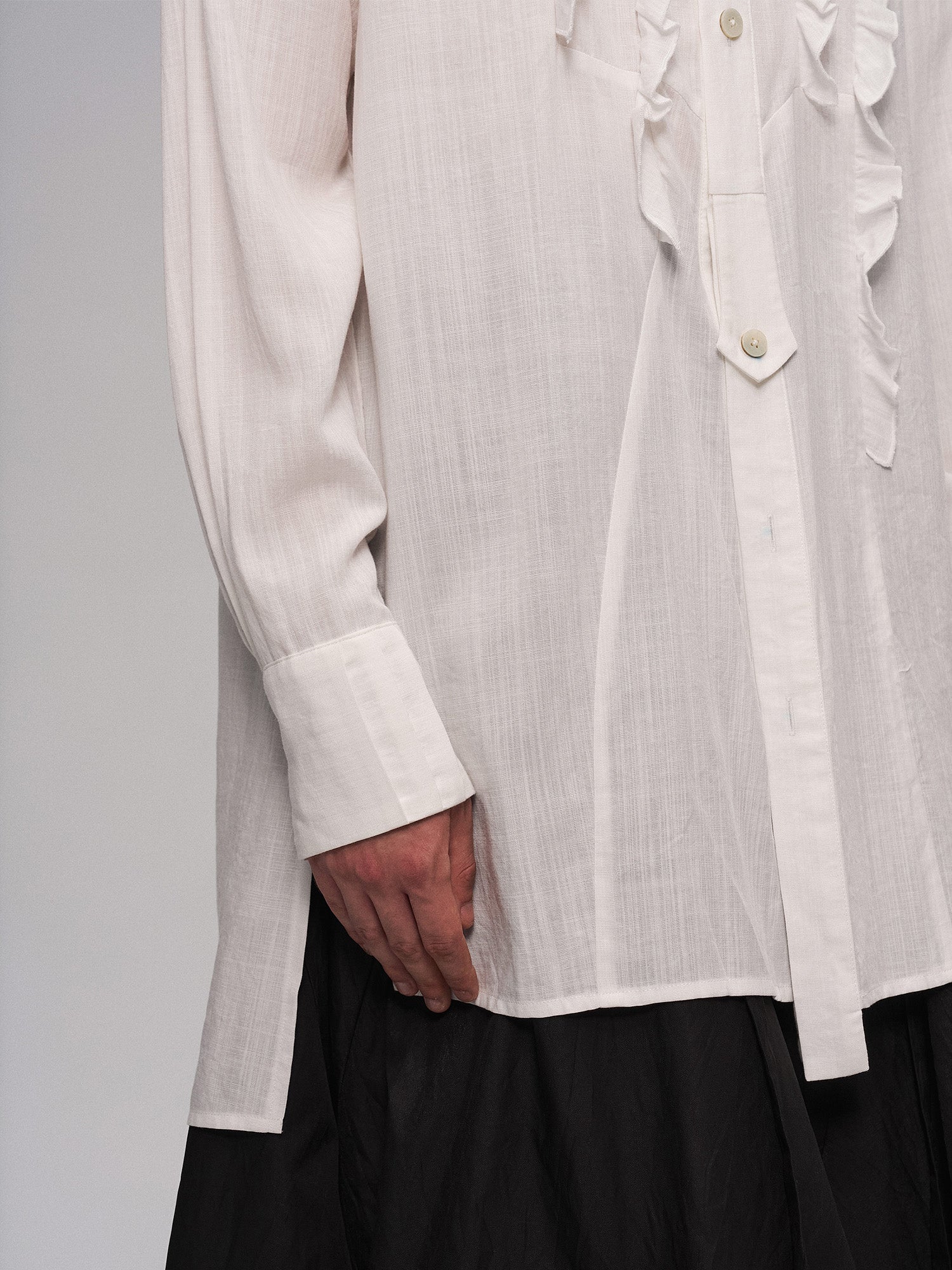 ILNya Nieternite Nifutur Sheer Ruffle Front Long Shirt