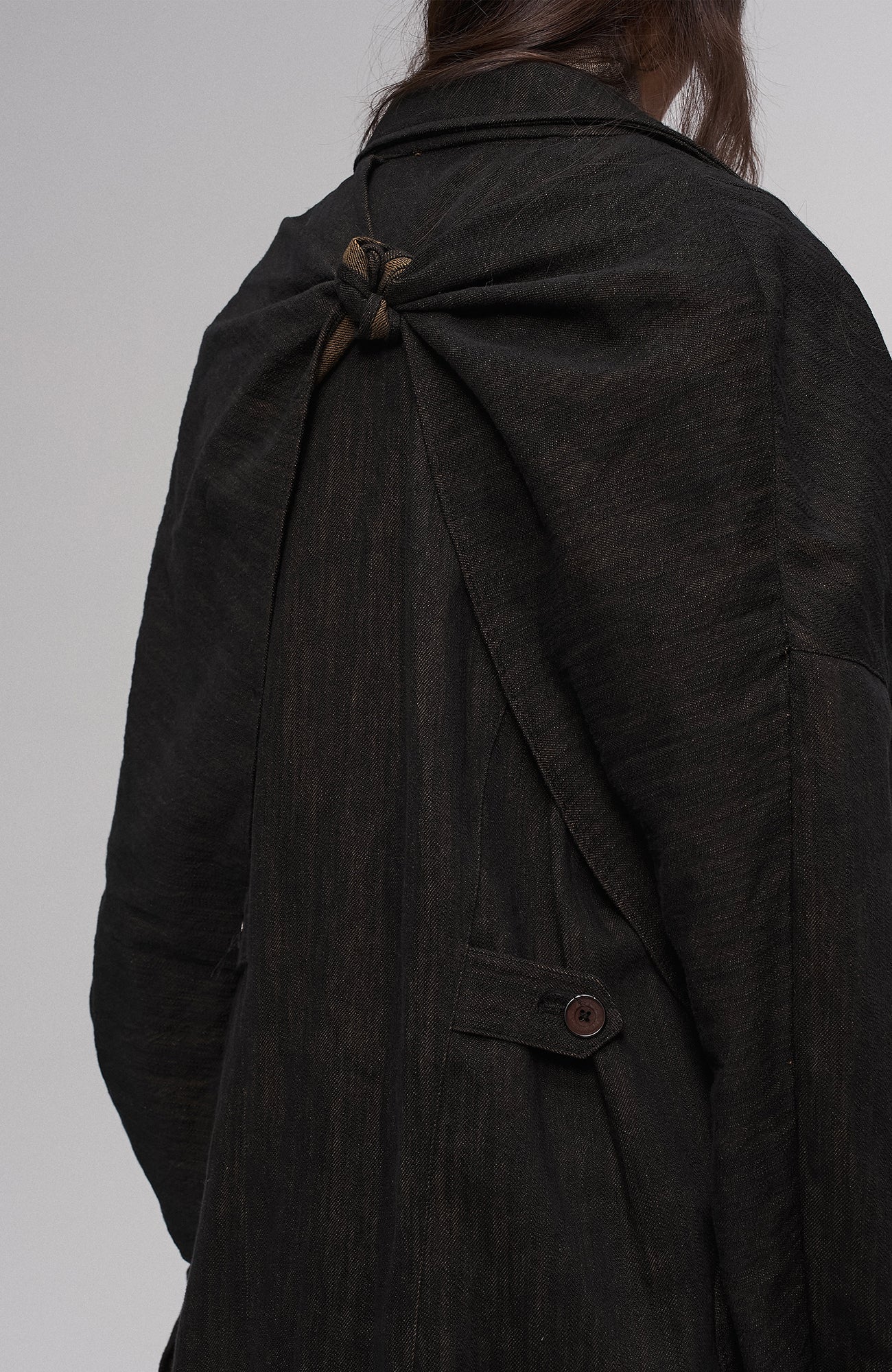 ILNya Nieternite Nifutur Knotted Cape-Back Linen-Blend Trench, premium urban and streetwear designers apparel on PROJECTISR.com, ILNya Nieternite Nifutur