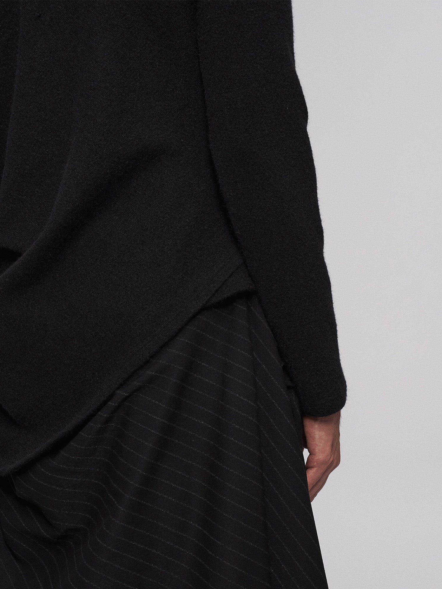 ILNya Nieternite Nifutur Asym Reversible Funnel-Neck Knit Top